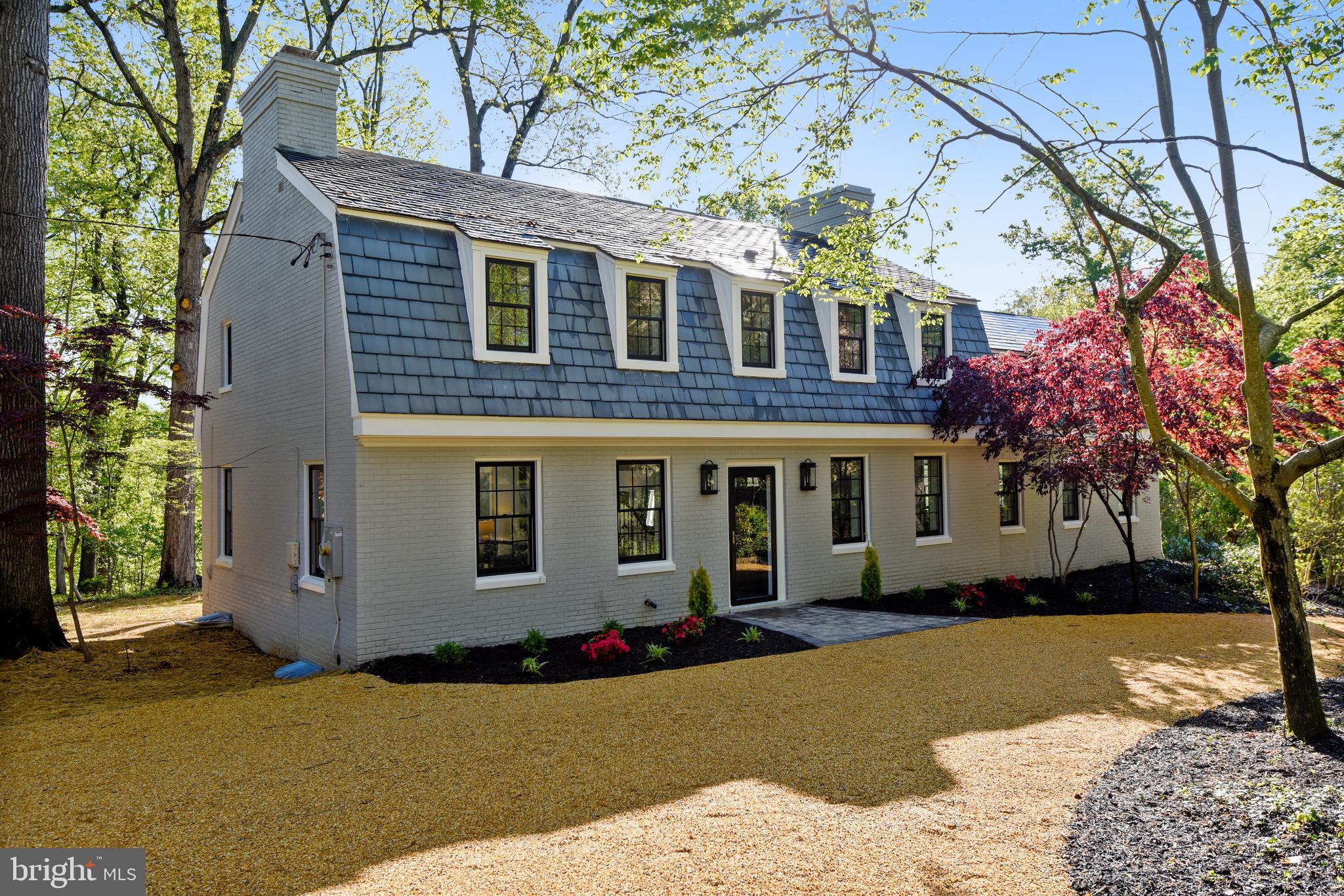 TUCKER - Residential