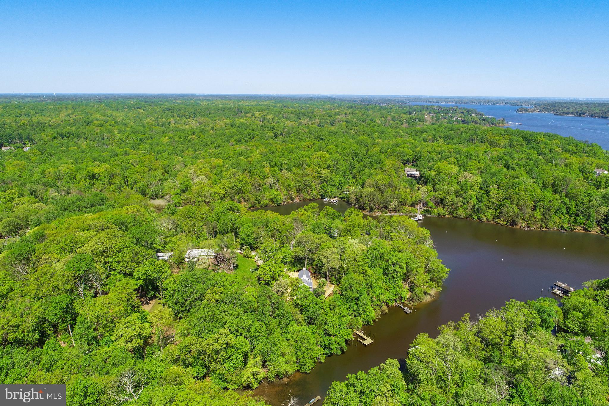 TUCKER - Residential