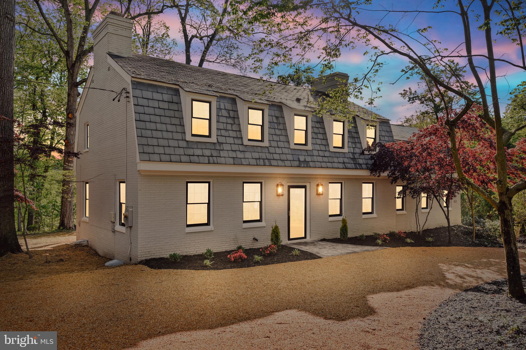 TUCKER - Residential