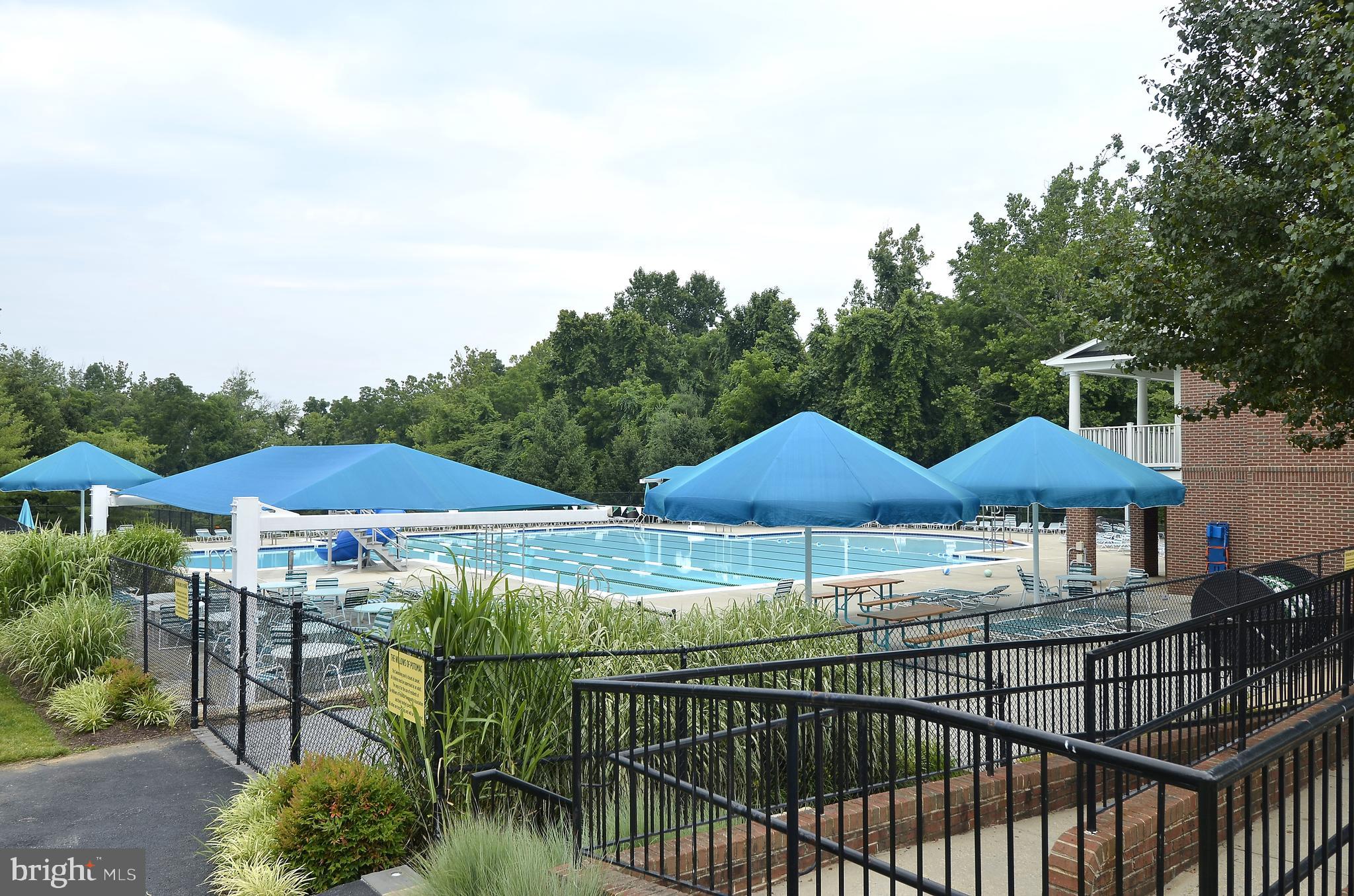 WILLOWS OF POTOMAC - Residential