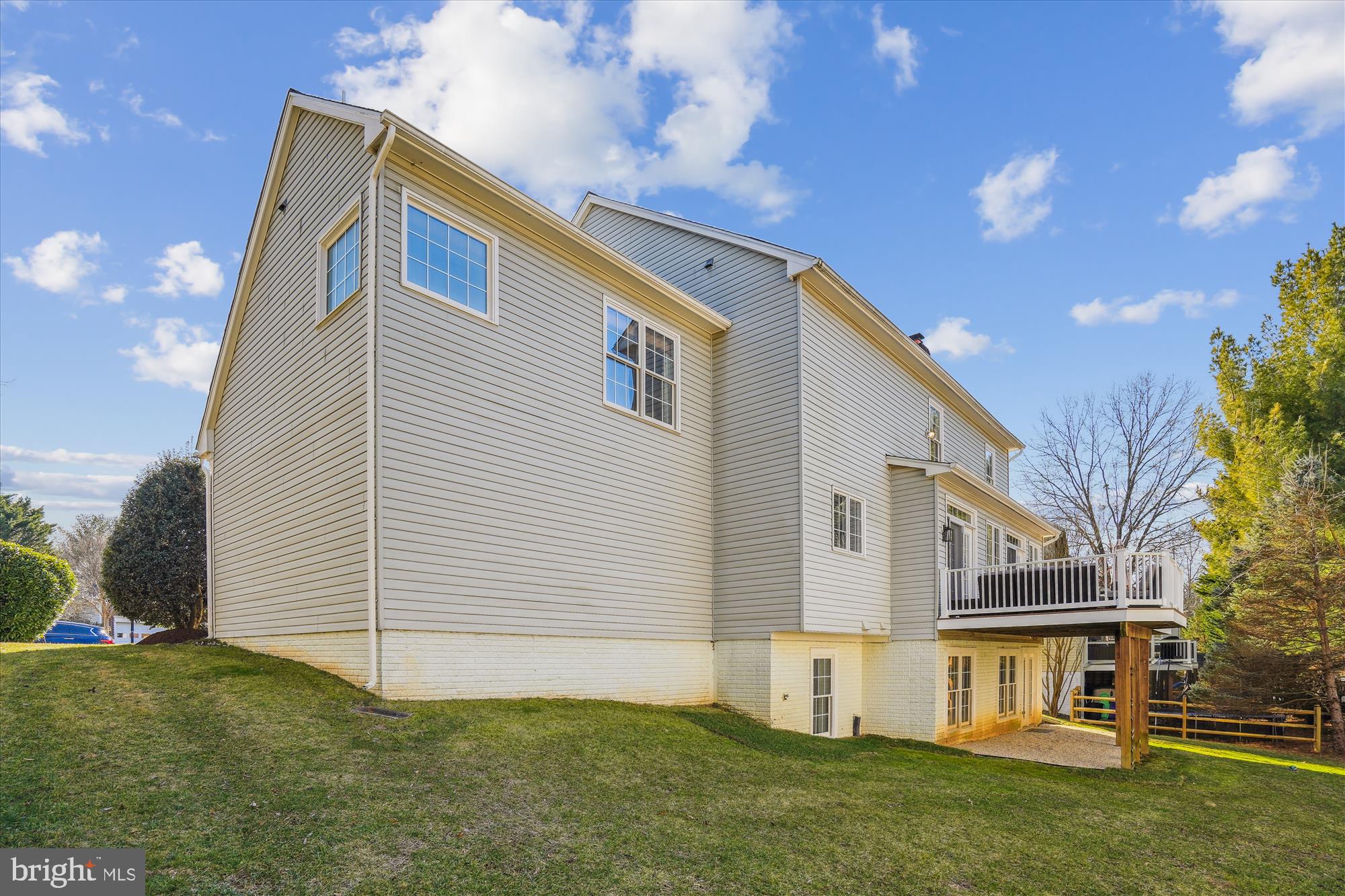 WILLOWS OF POTOMAC - Residential