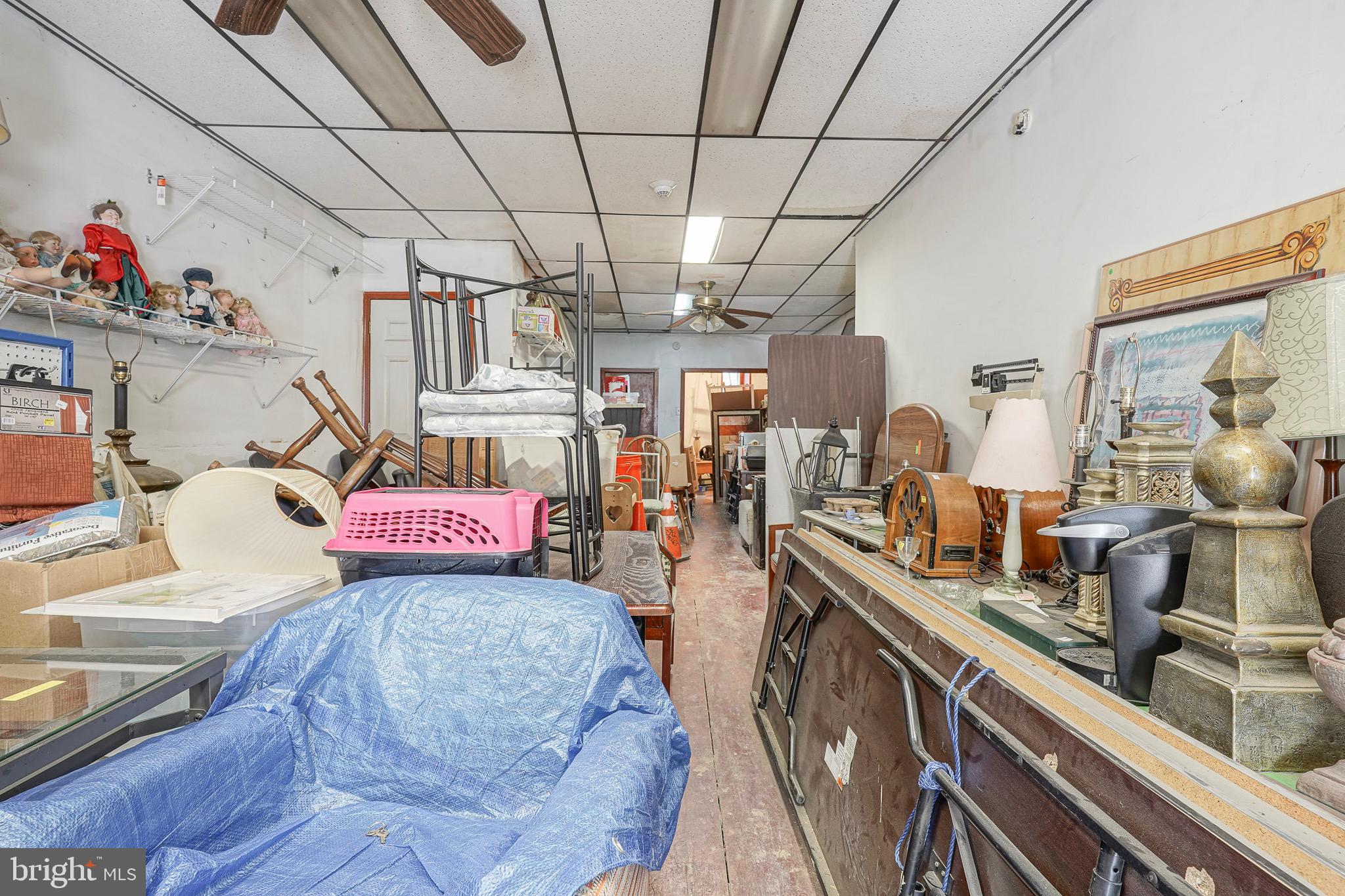 KENSINGTON - Commercial Sale