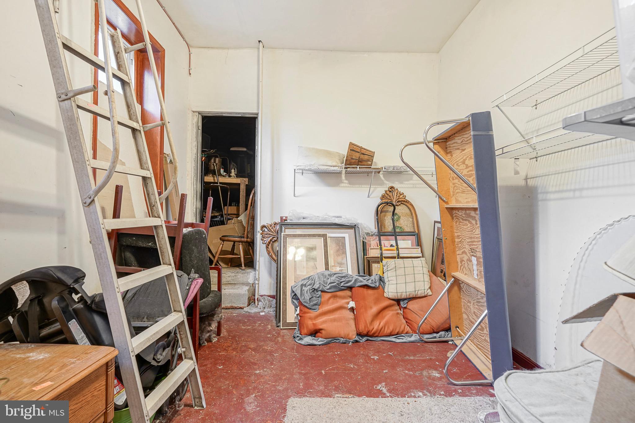 KENSINGTON - Commercial Sale