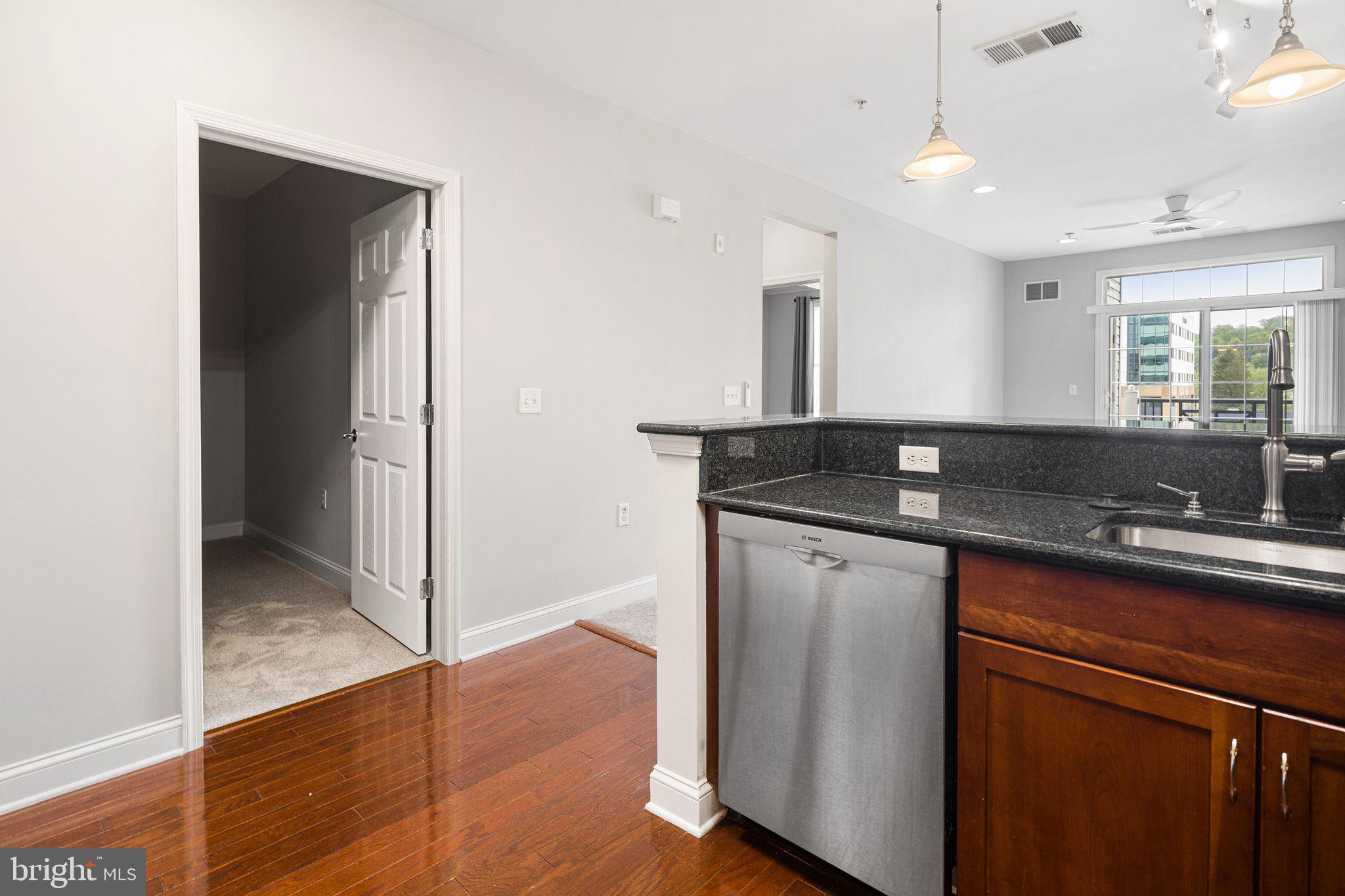 THE GRANDE AT RIVERVIEW - Residential