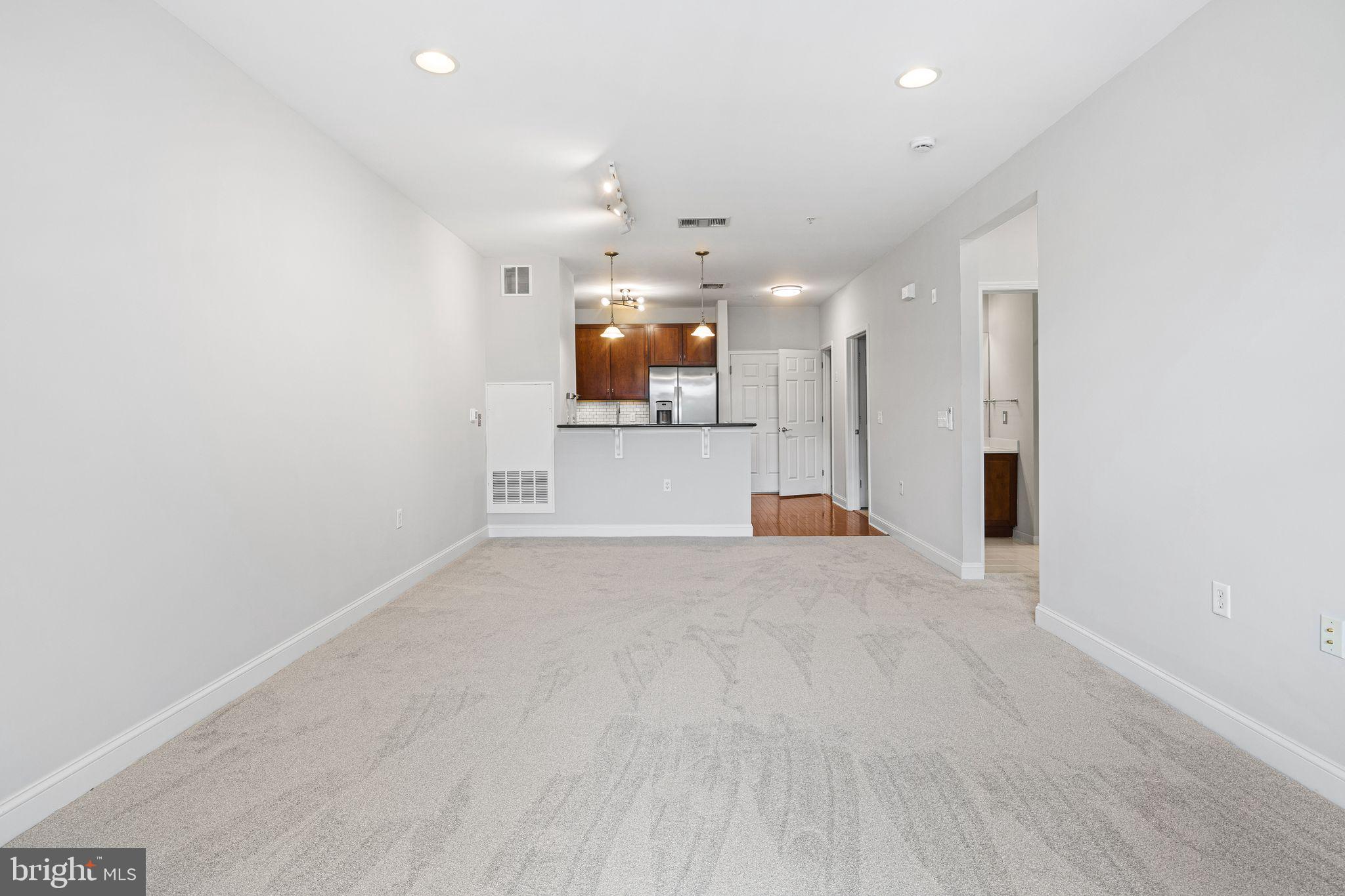 THE GRANDE AT RIVERVIEW - Residential