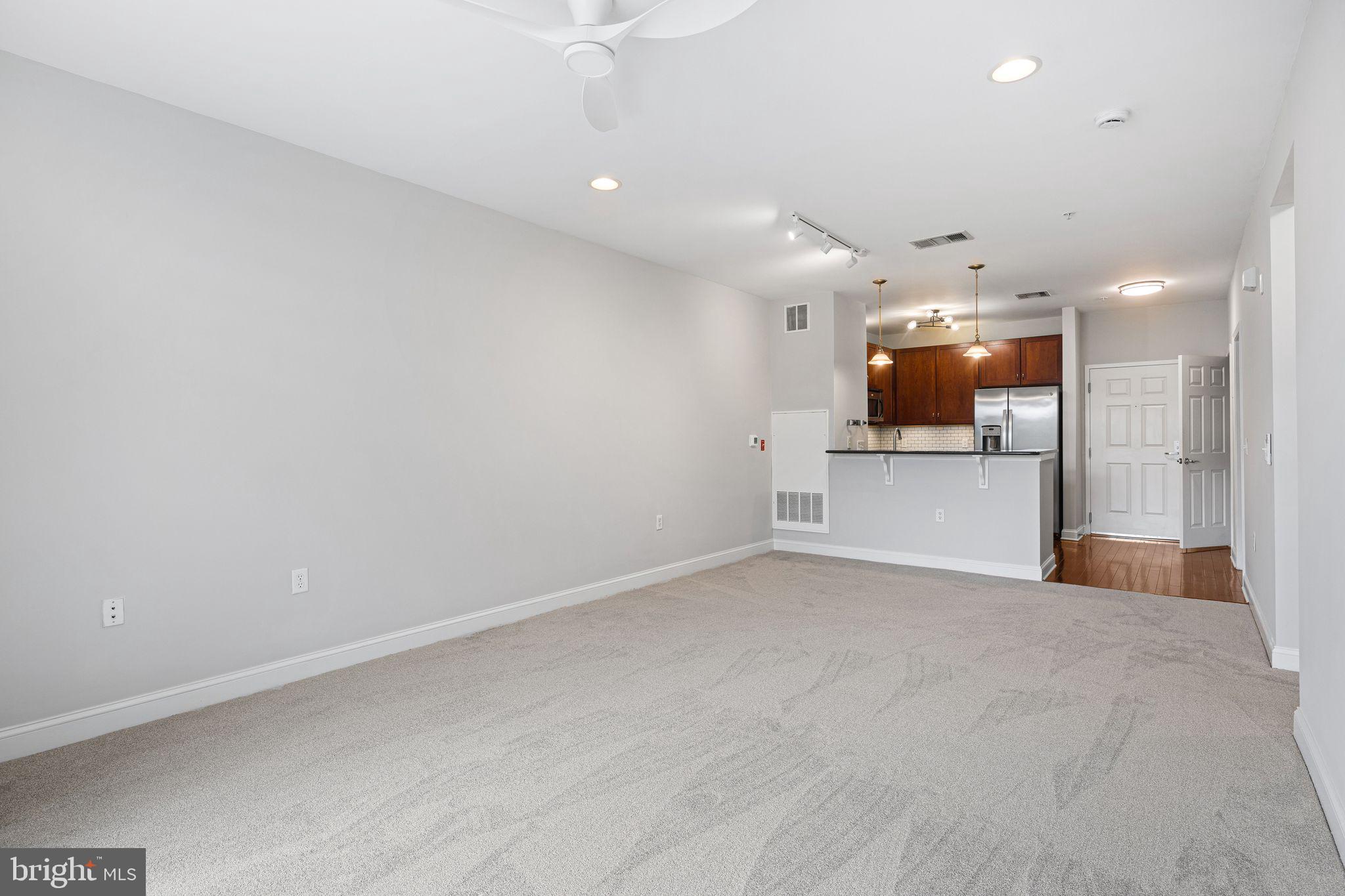 THE GRANDE AT RIVERVIEW - Residential