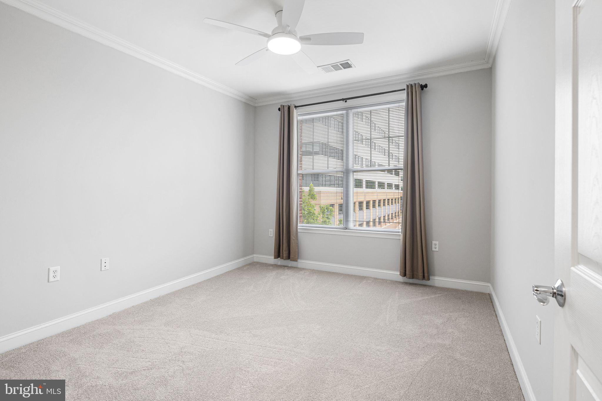 THE GRANDE AT RIVERVIEW - Residential