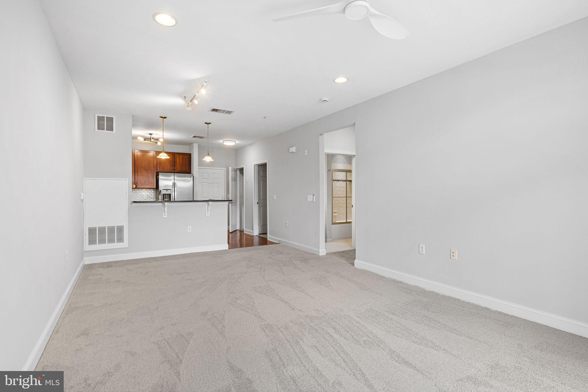 THE GRANDE AT RIVERVIEW - Residential