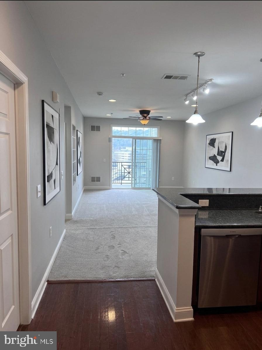 200 W ELM STREET 1314