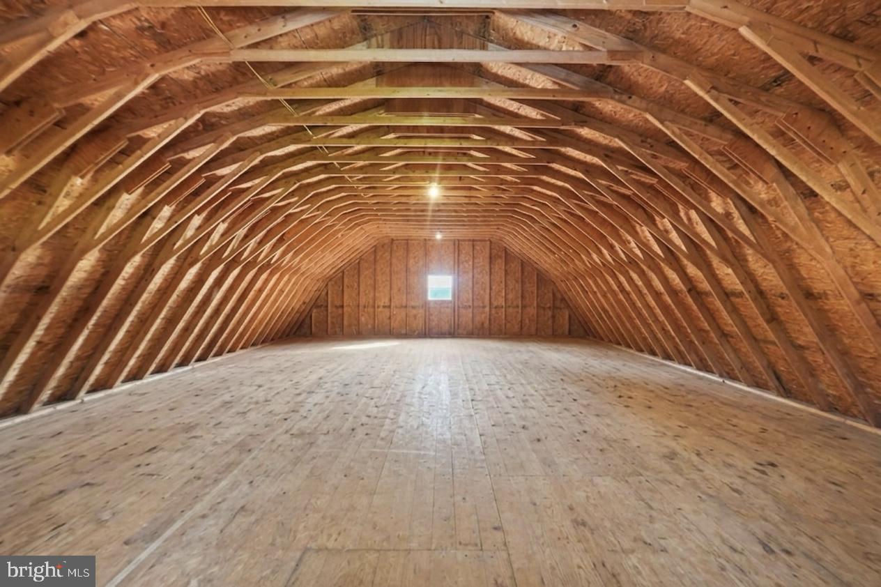 DELLABROOKE FOREST - Residential