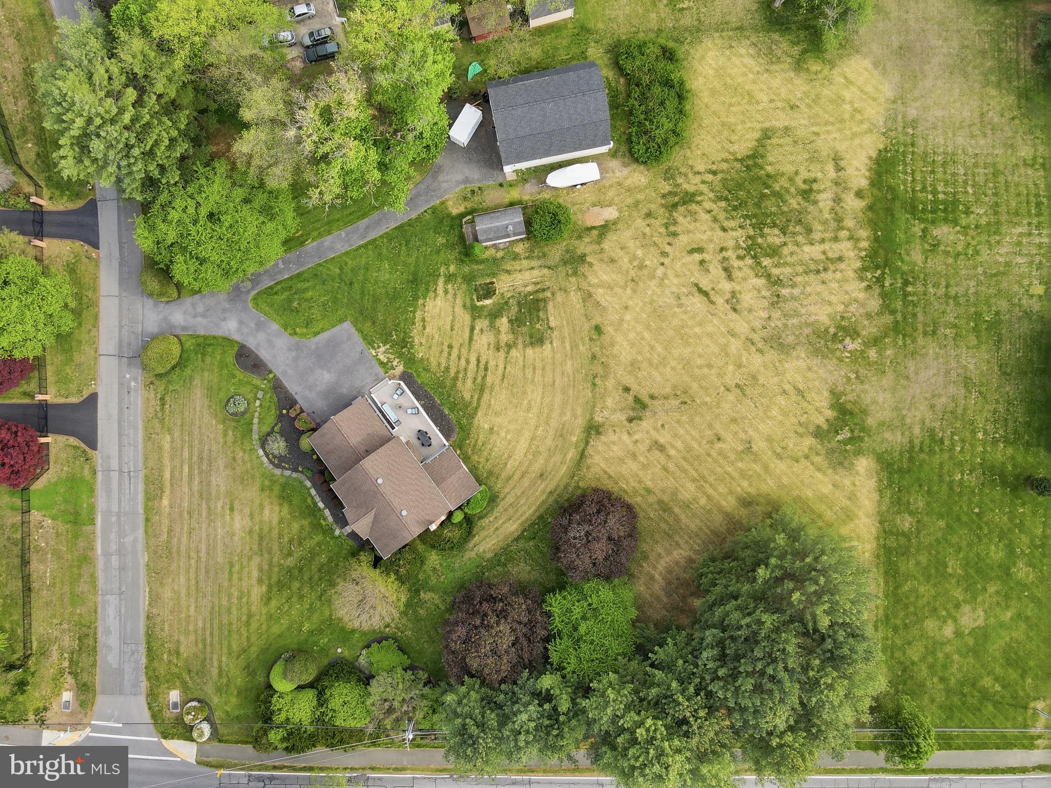 DELLABROOKE FOREST - Residential