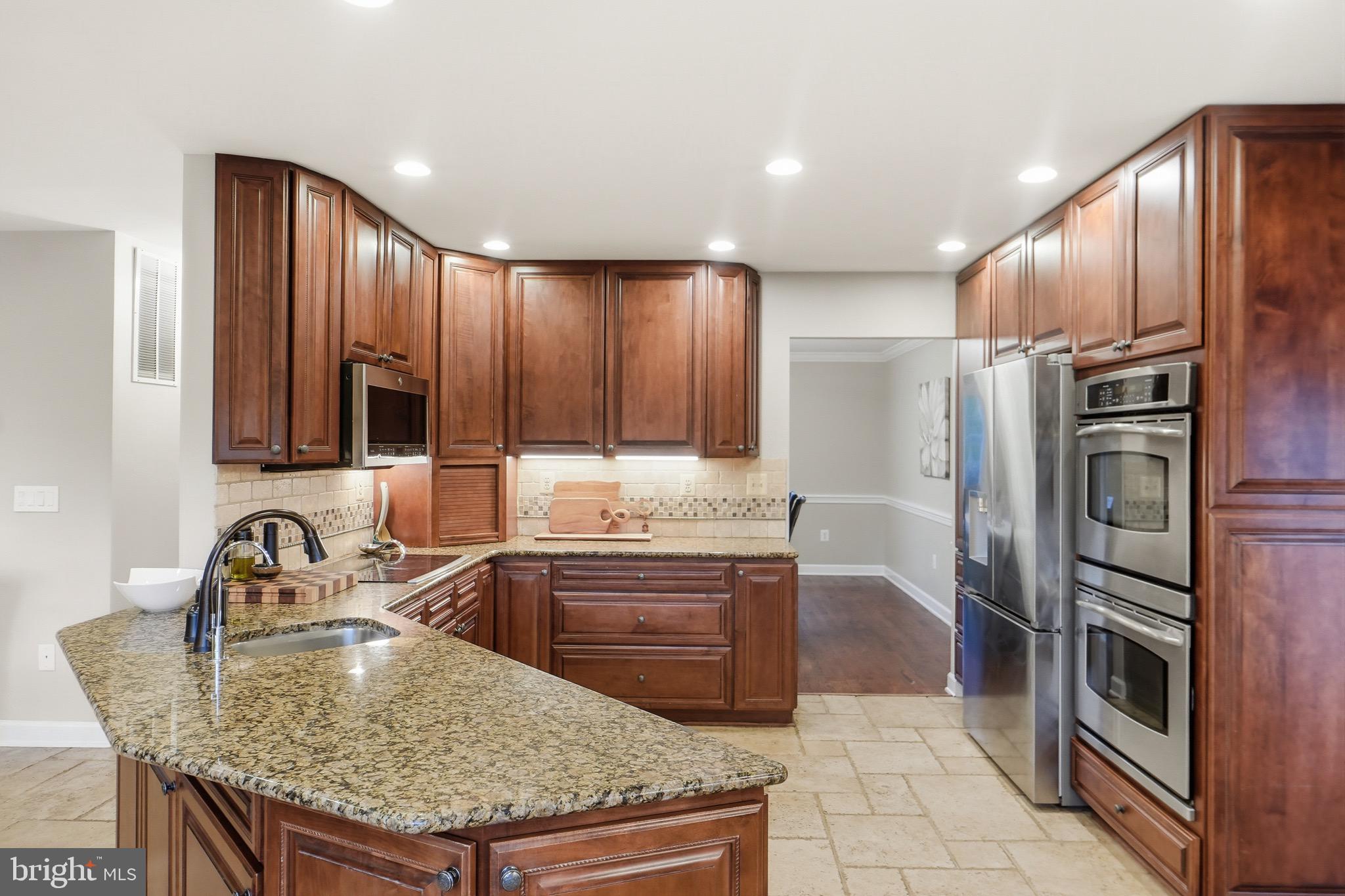 DELLABROOKE FOREST - Residential