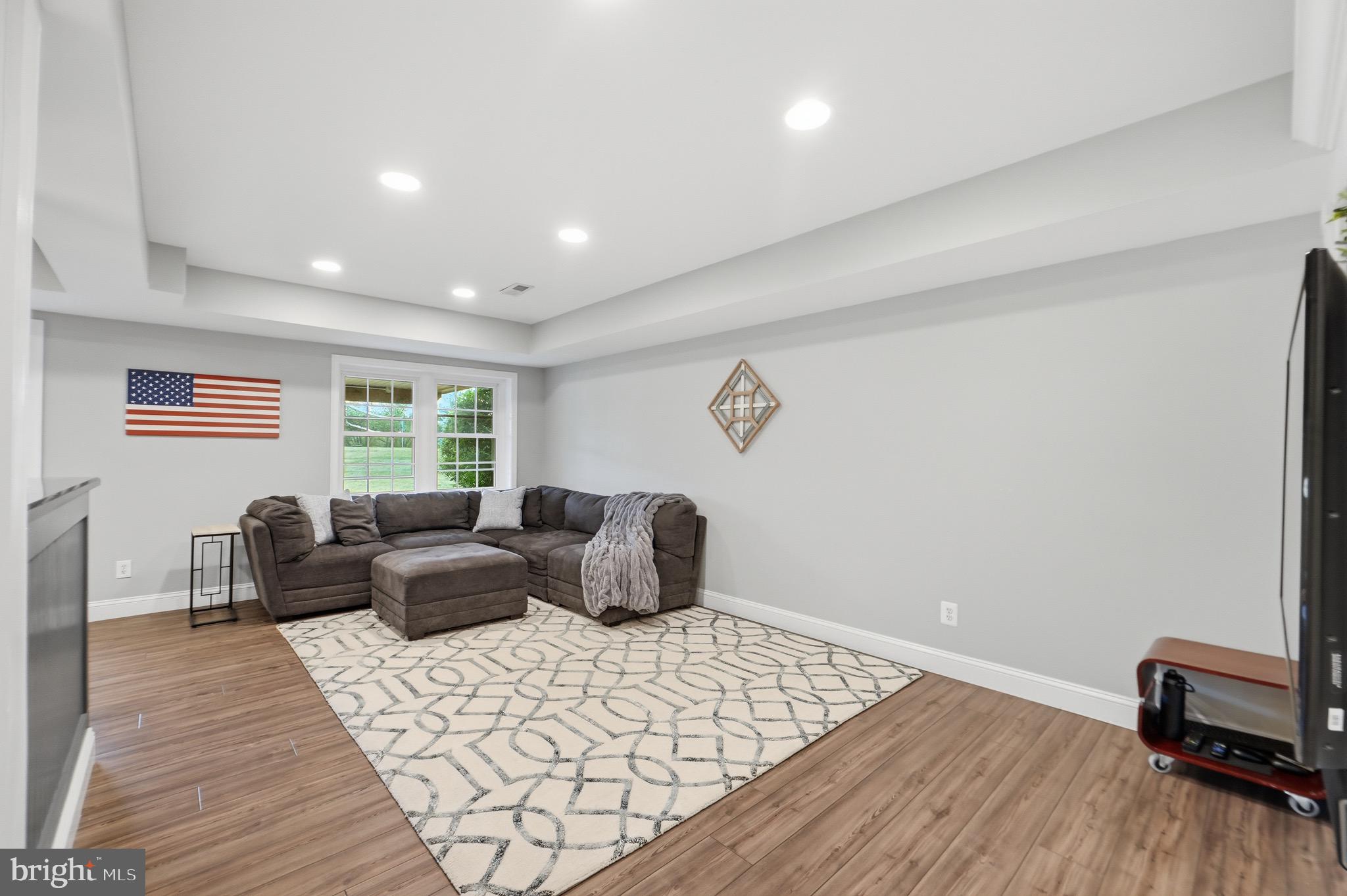 DELLABROOKE FOREST - Residential