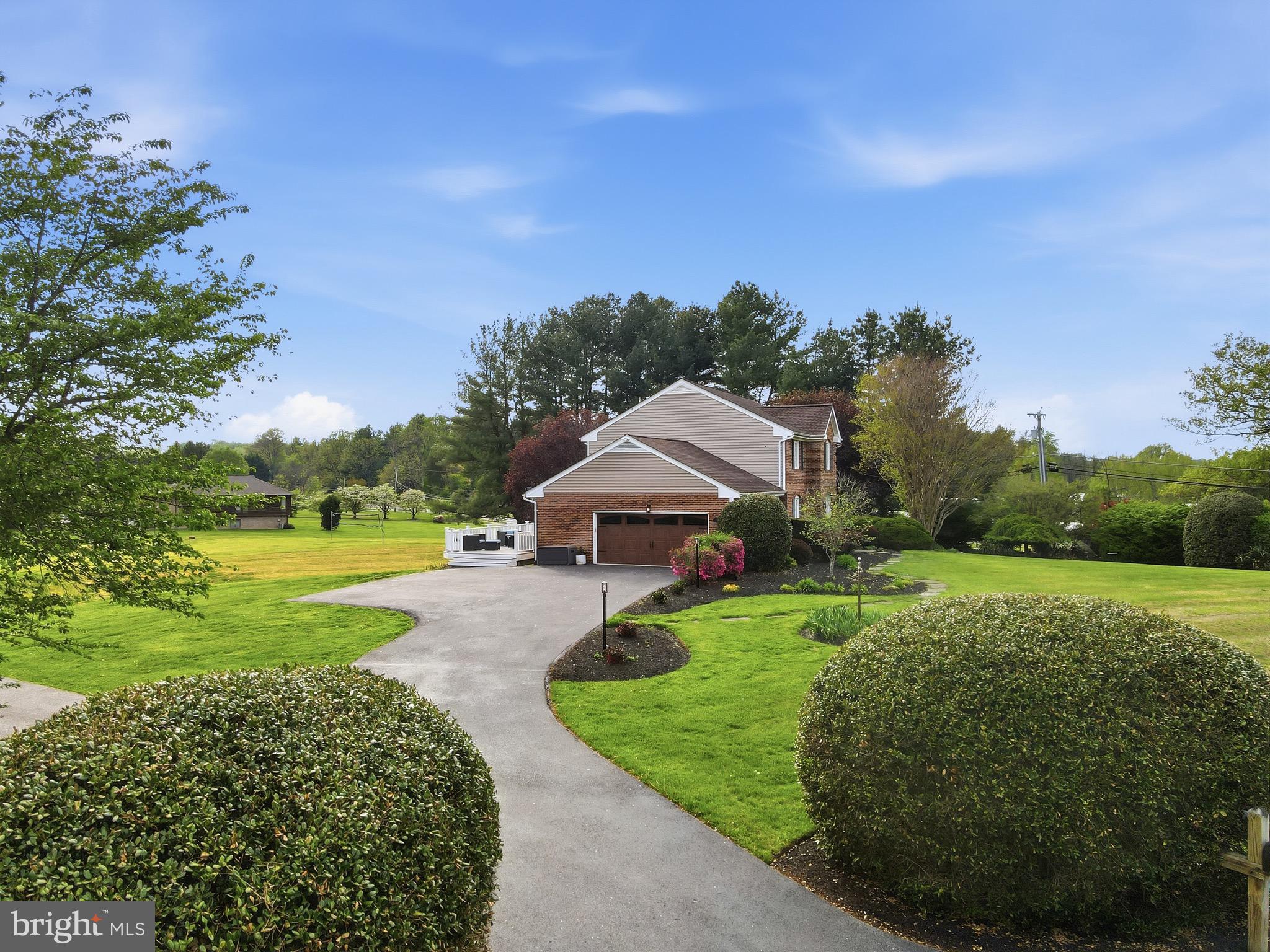 DELLABROOKE FOREST - Residential