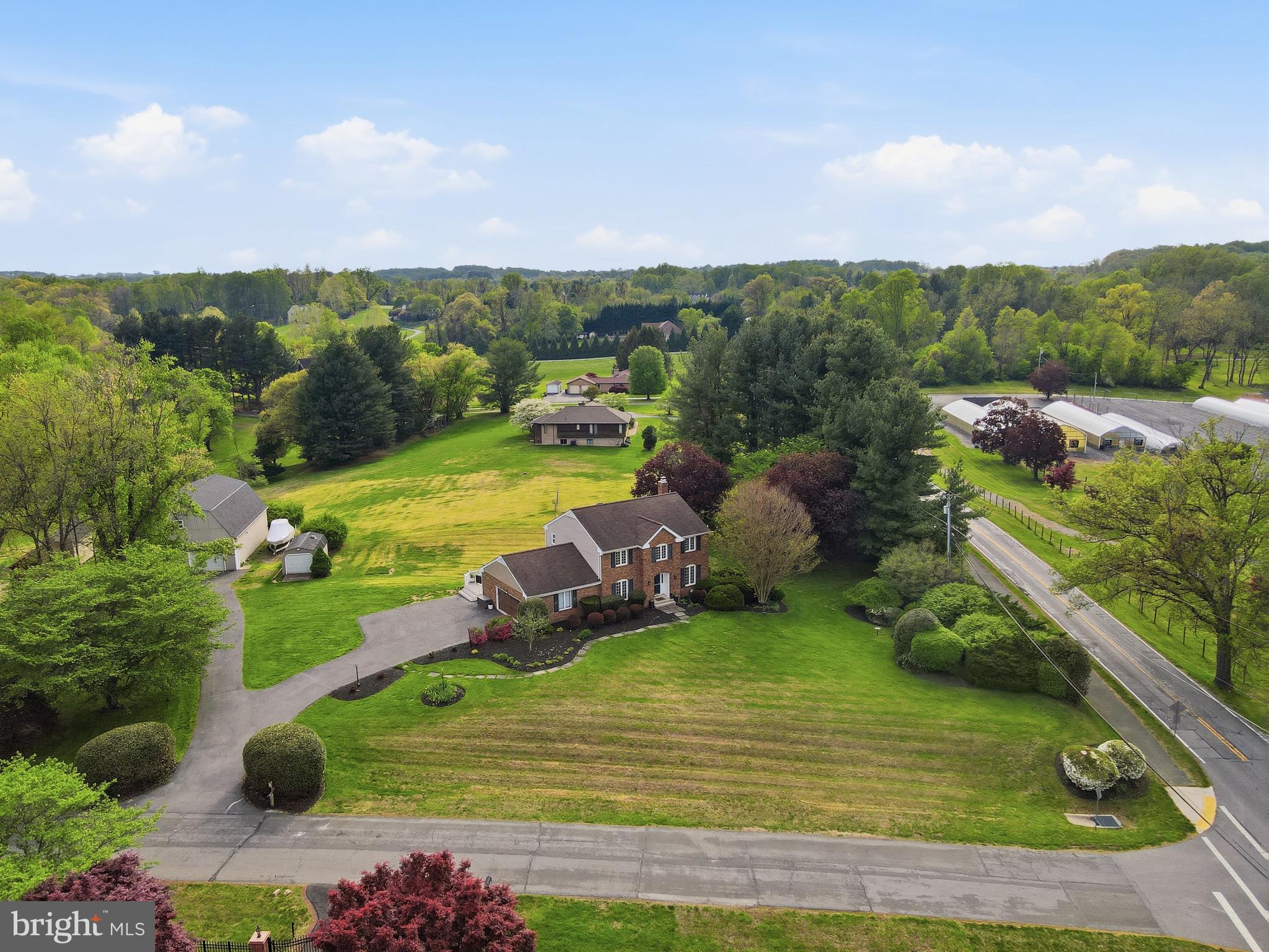 DELLABROOKE FOREST - Residential