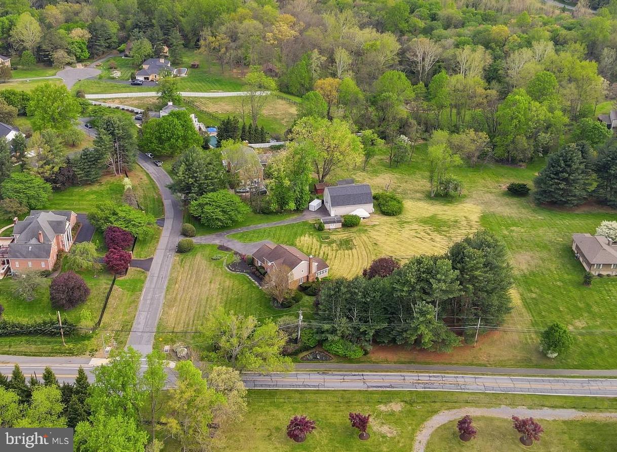 DELLABROOKE FOREST - Residential