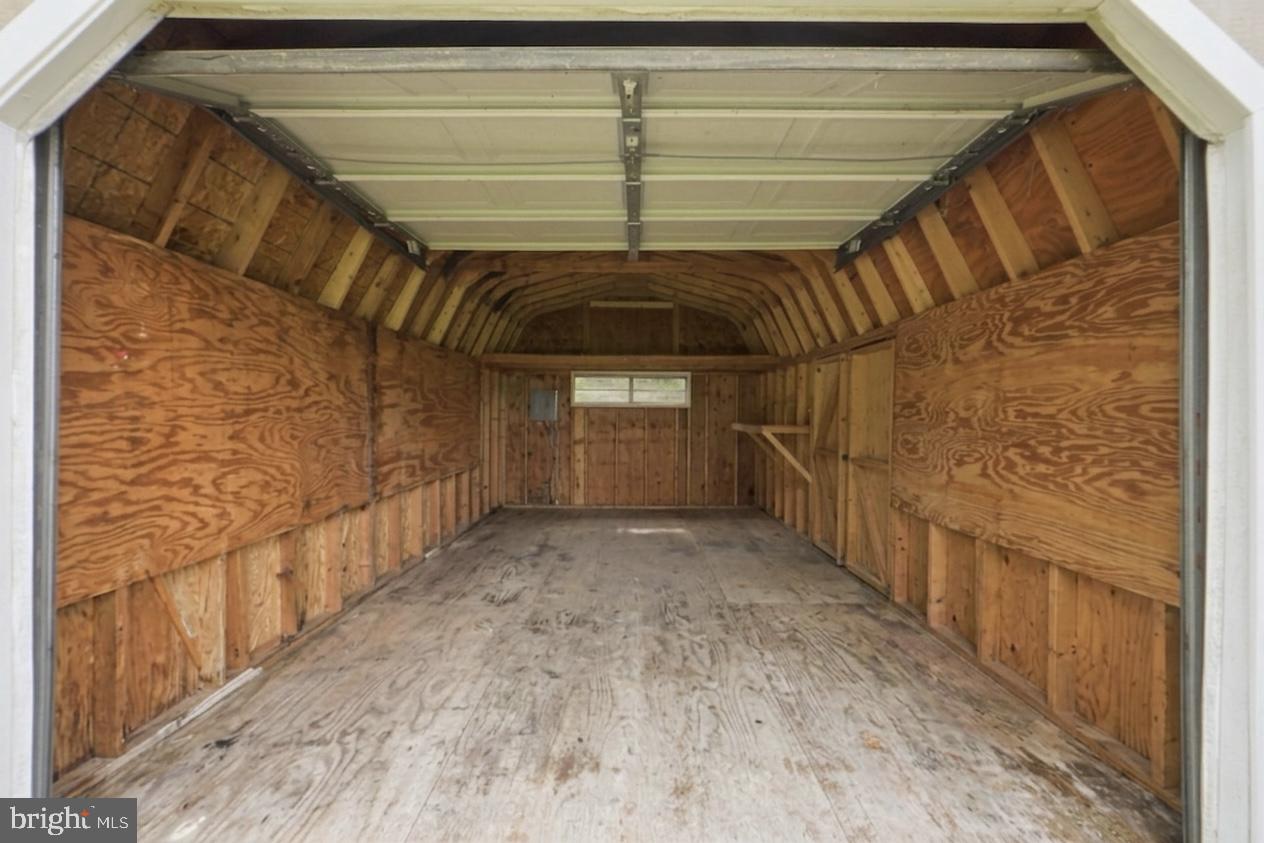 DELLABROOKE FOREST - Residential