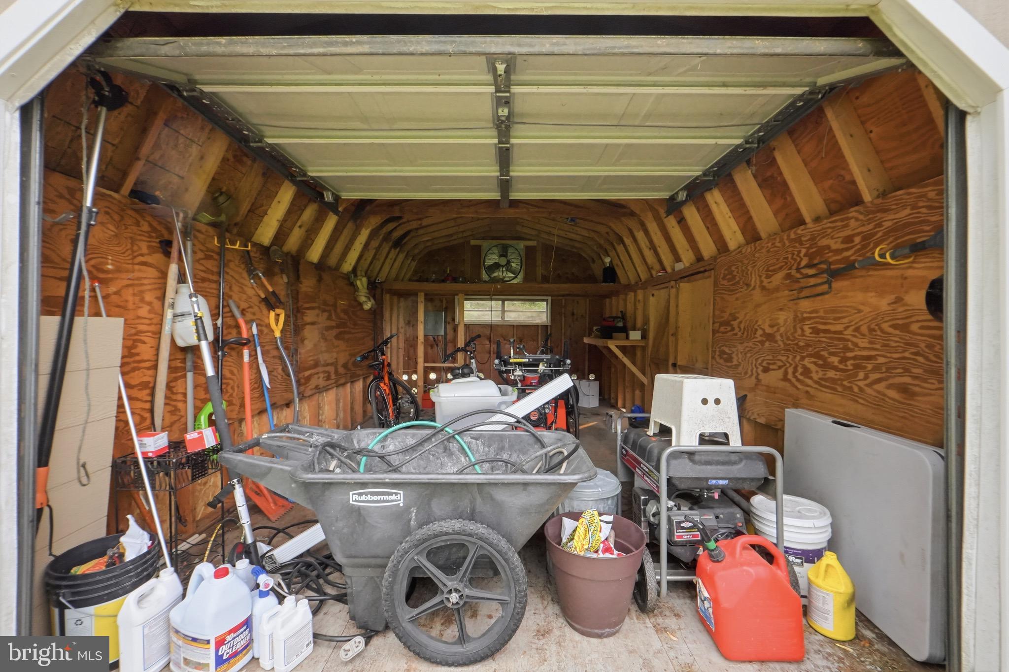 DELLABROOKE FOREST - Residential