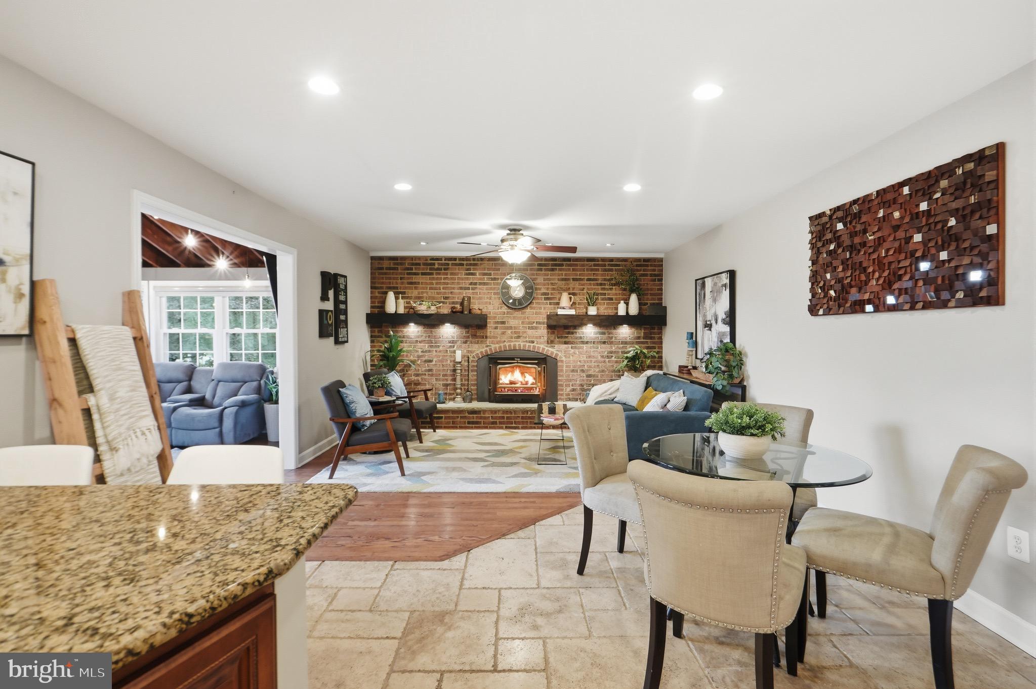 DELLABROOKE FOREST - Residential