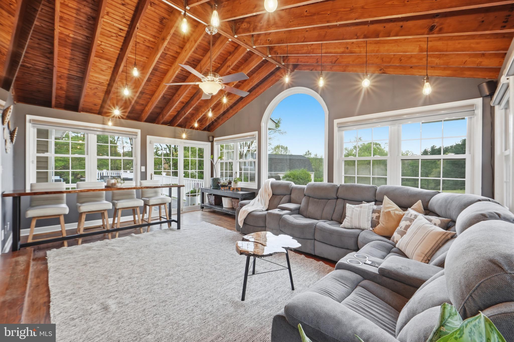 DELLABROOKE FOREST - Residential