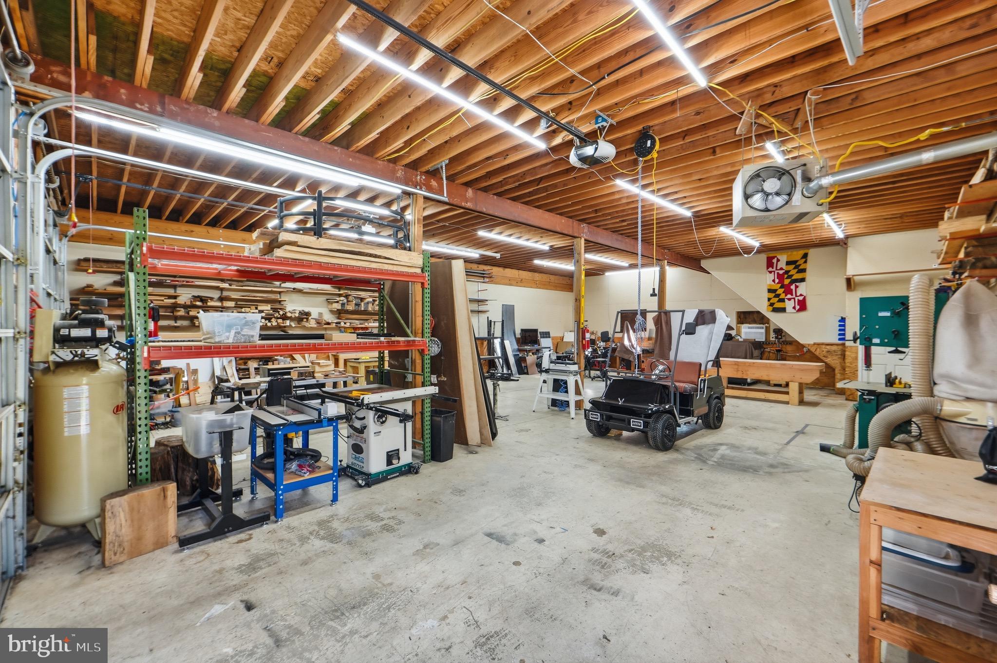 DELLABROOKE FOREST - Residential