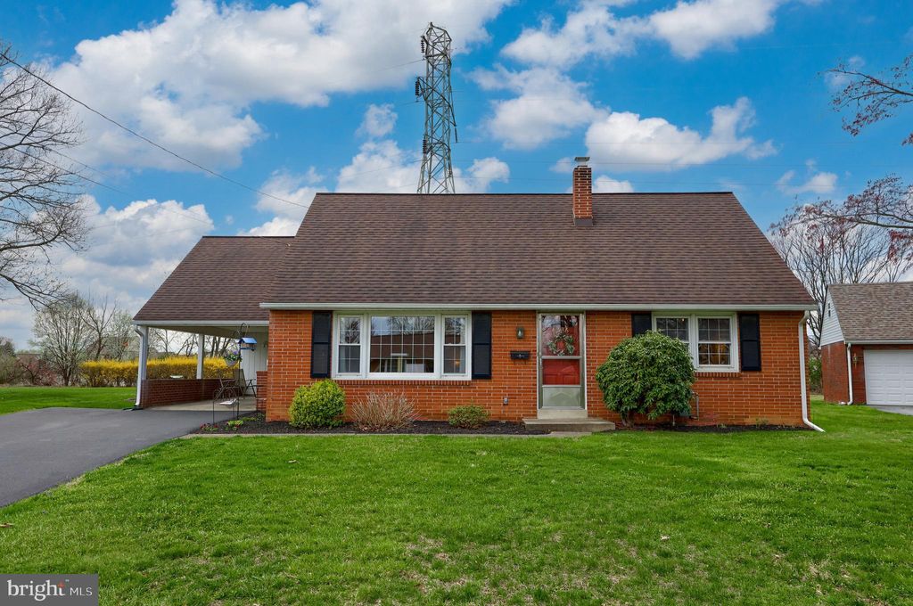 Photo of 6336 MIRIAM CIR, EAST PETERSBURG, PA 17520 (MLS # PALA2032950)