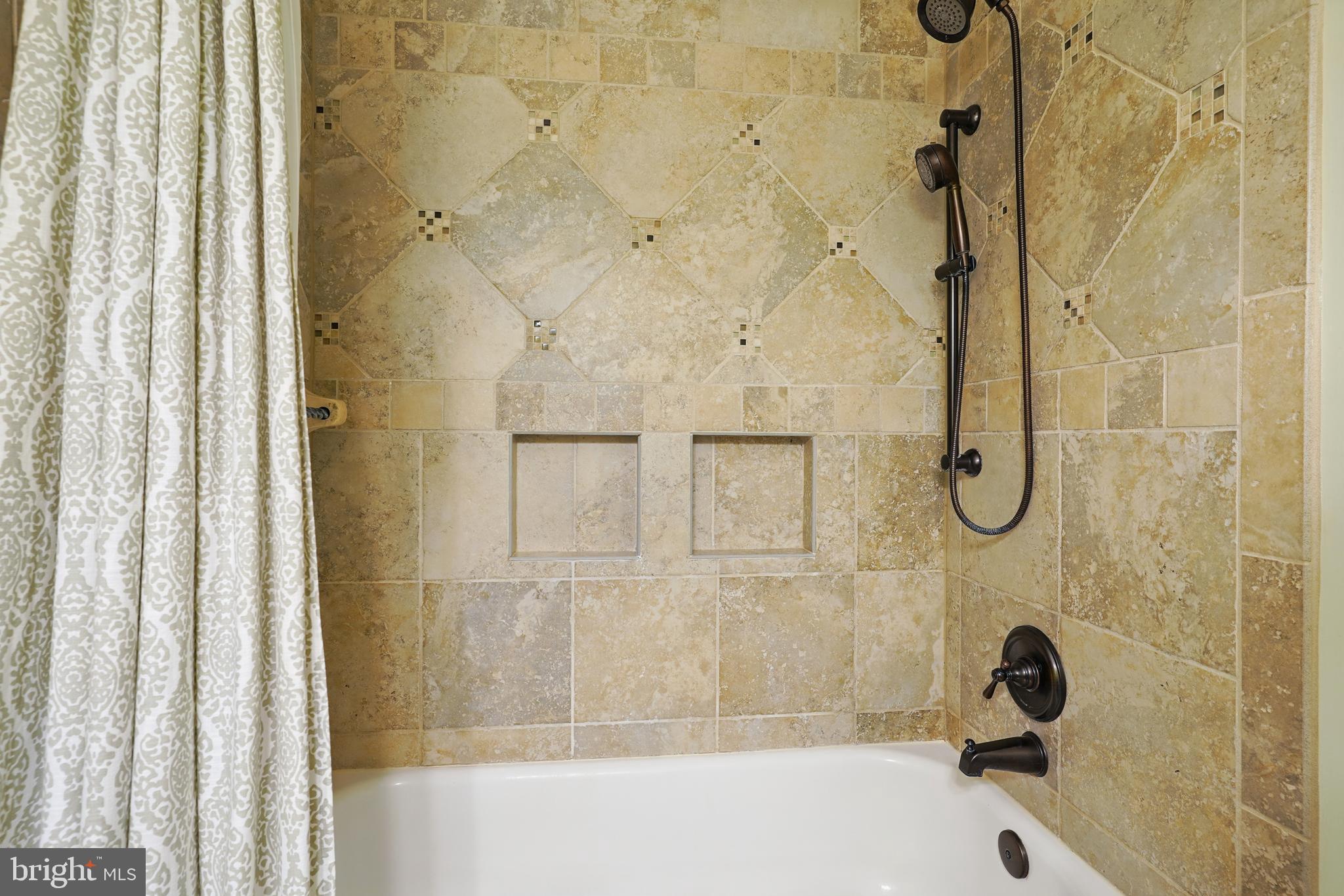 FOXMOOR - Residential