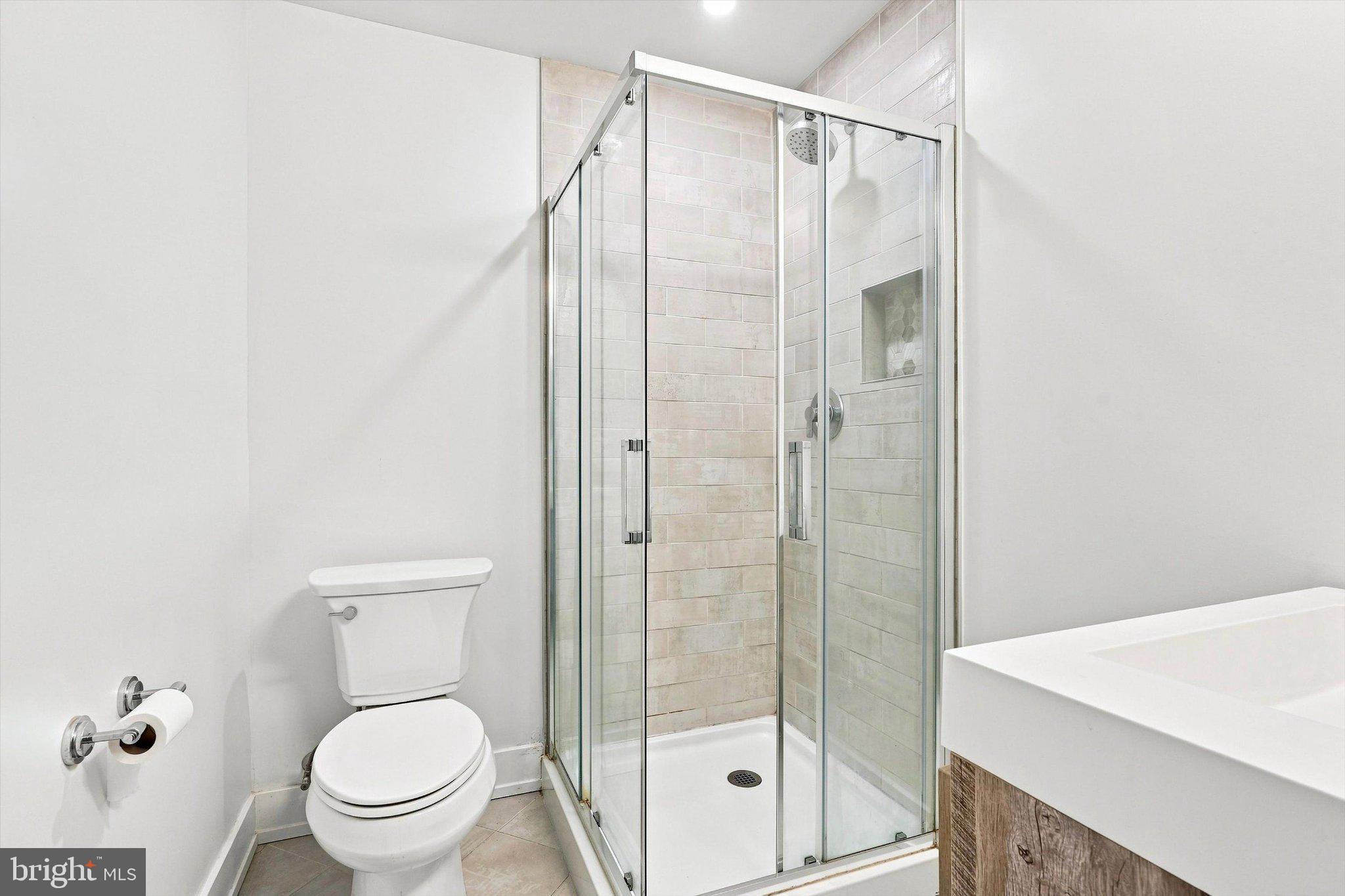 1001 PINE STREET UNIT 404