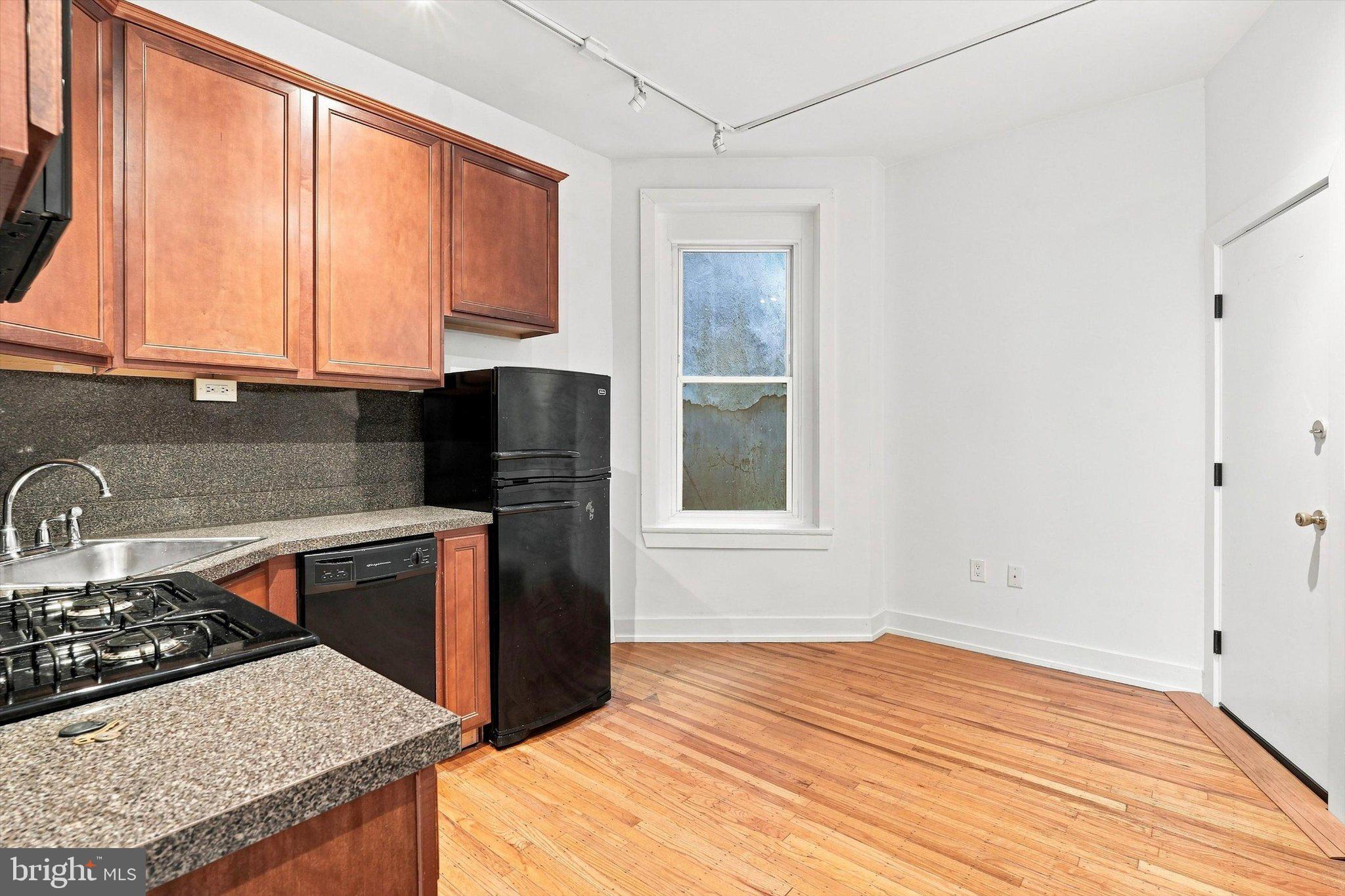 1001 PINE STREET UNIT 404