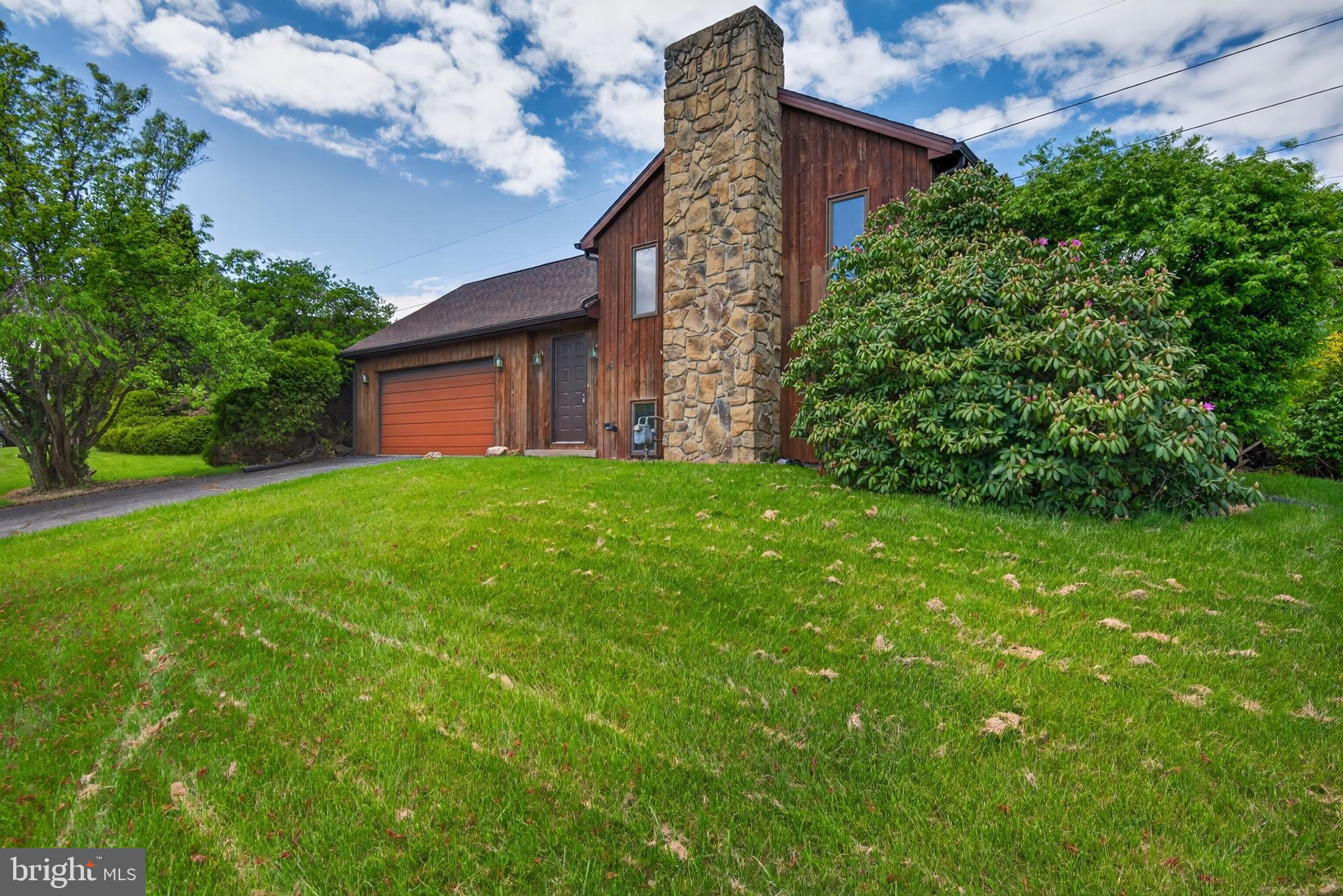 342 LARKIN DRIVE