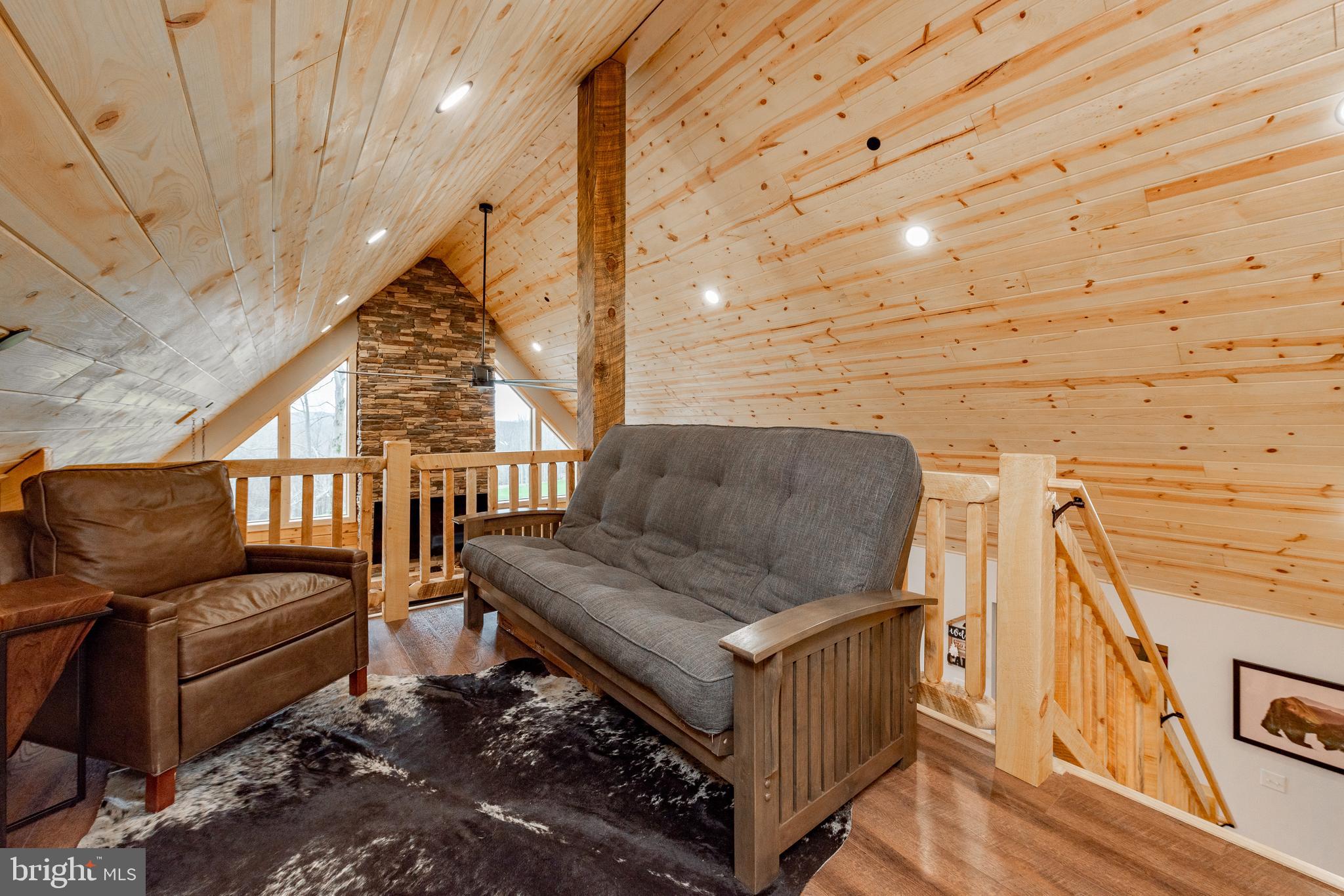 LODESTONE - Residential