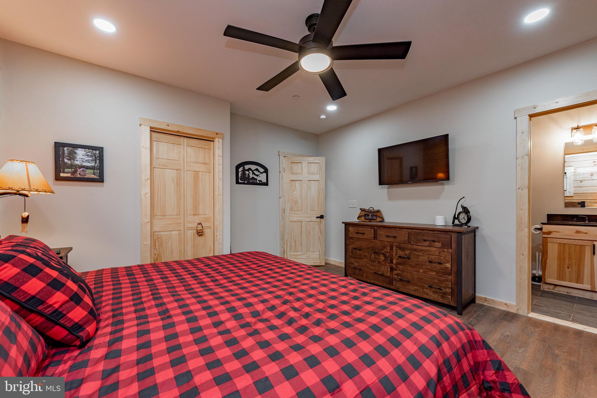 LODESTONE - Residential