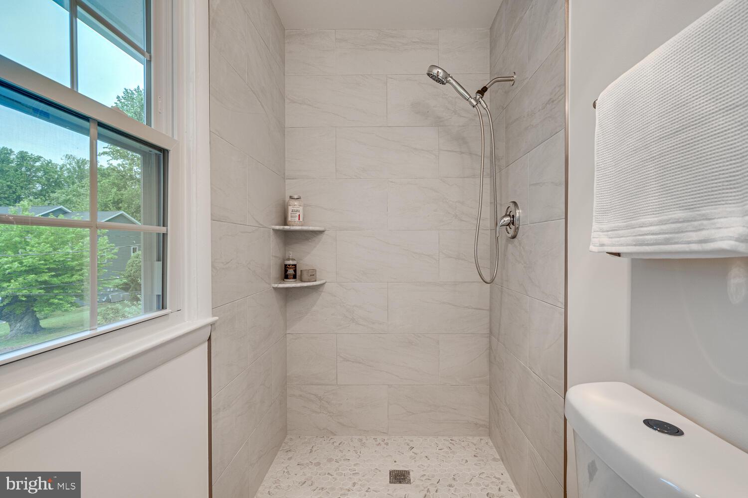 DUNN LORING WOODS - Residential