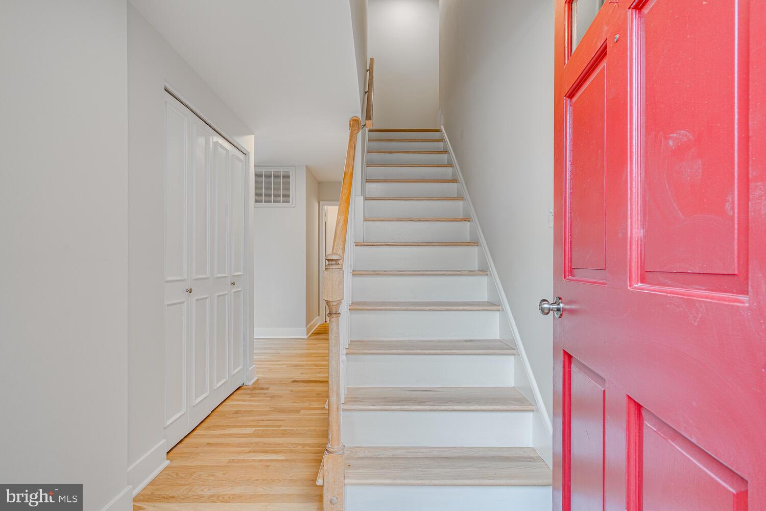 DUNN LORING WOODS - Residential