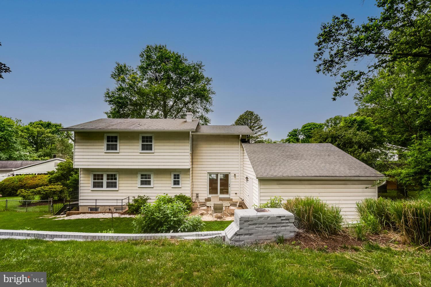 DUNN LORING WOODS - Residential