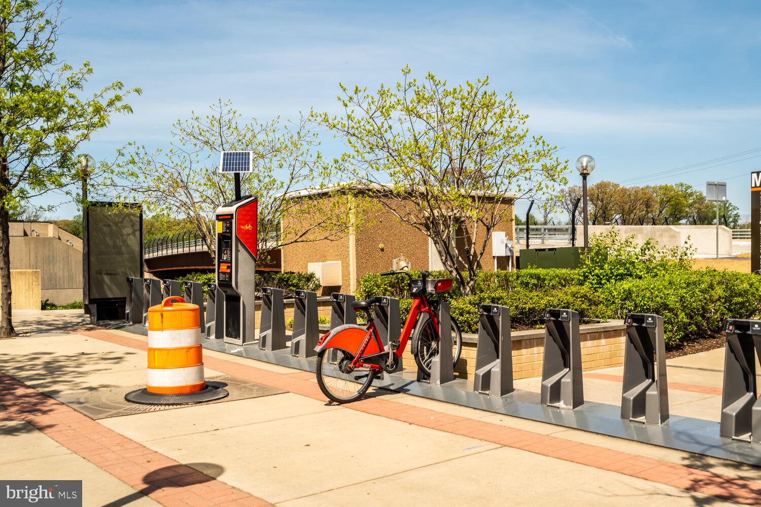 DUNN LORING WOODS - Residential