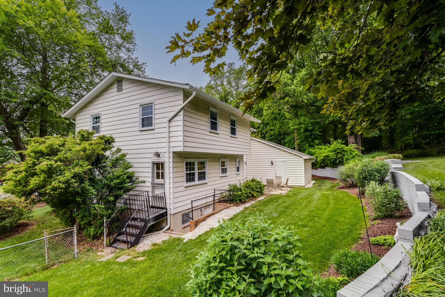 DUNN LORING WOODS - Residential