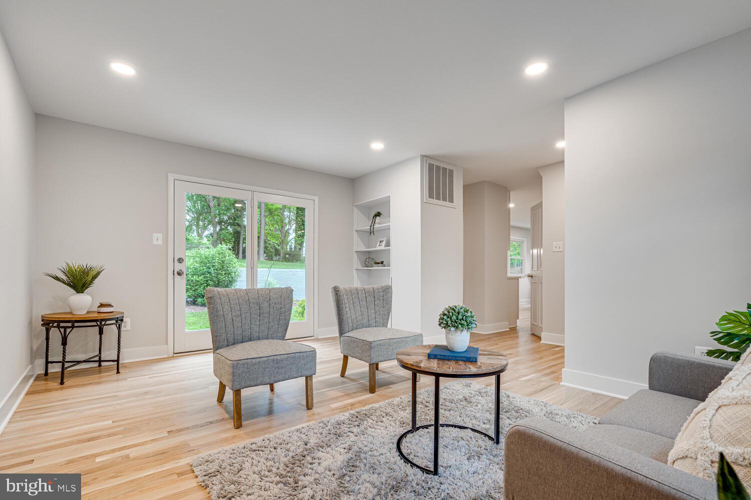 DUNN LORING WOODS - Residential