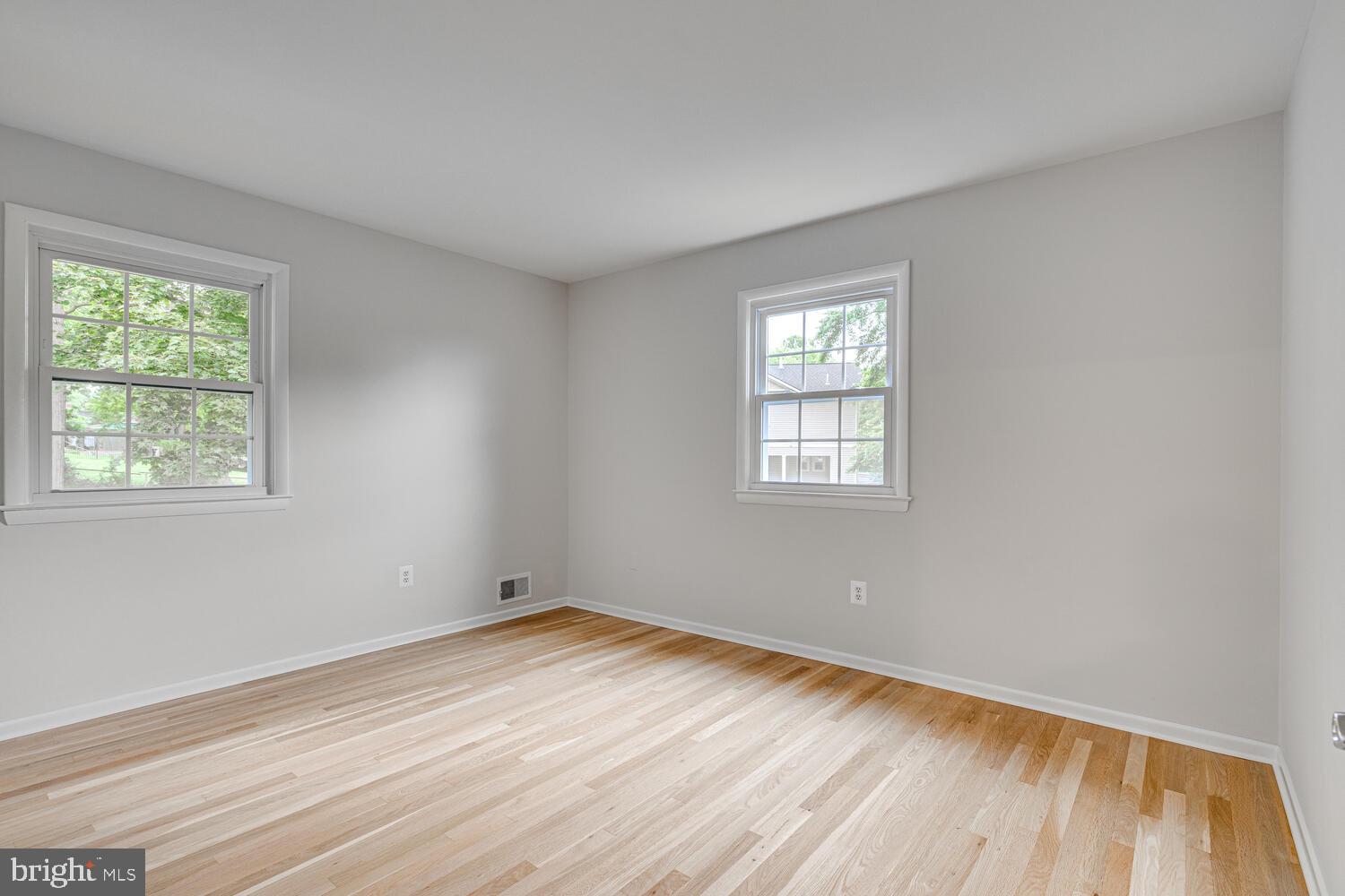 DUNN LORING WOODS - Residential