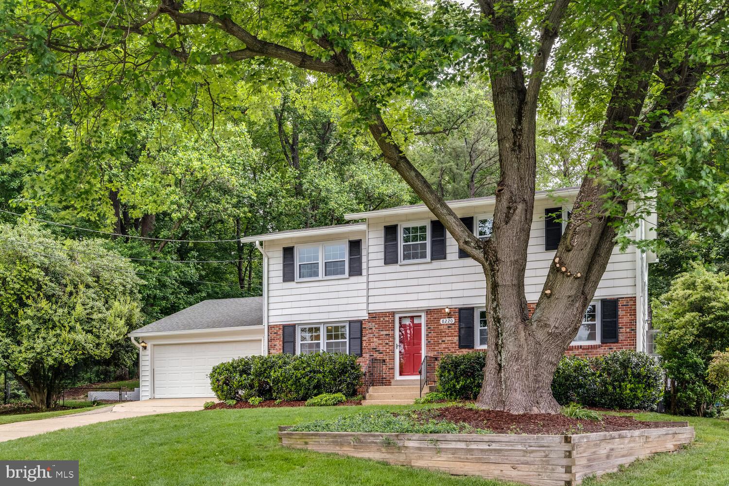 DUNN LORING WOODS - Residential