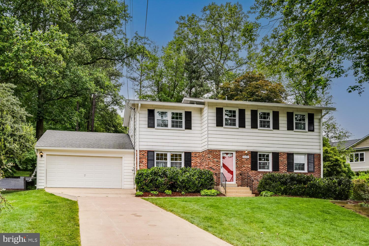 DUNN LORING WOODS - Residential