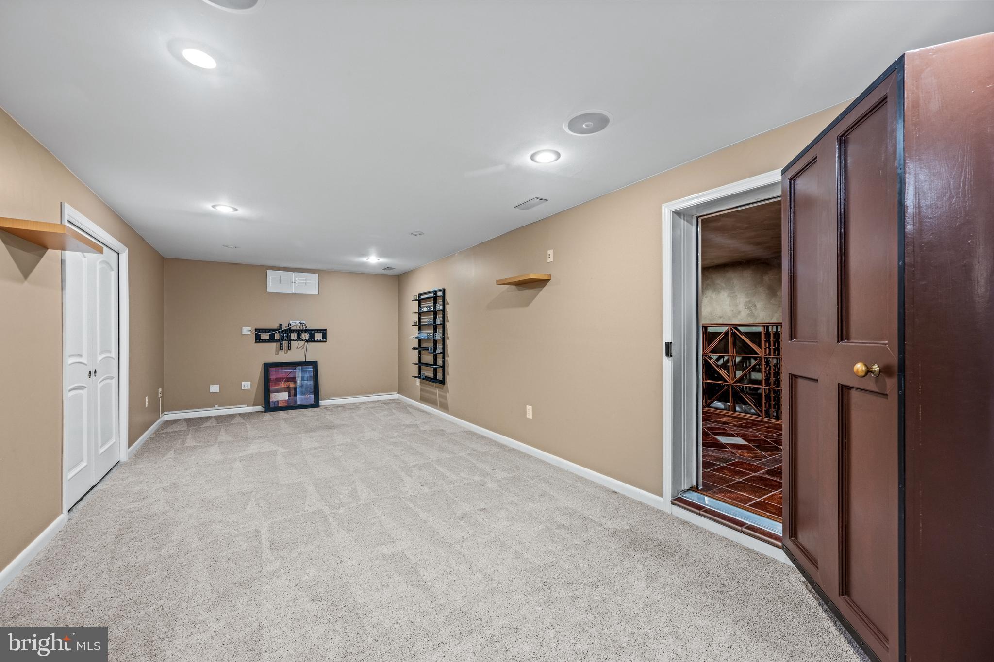 WELLINGTON WEST - Residential