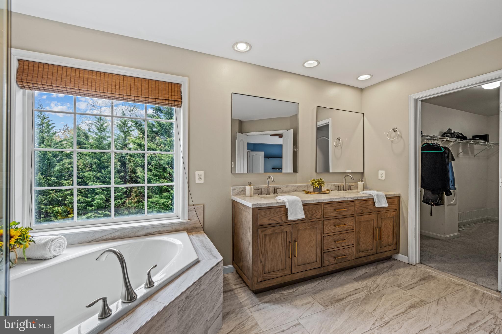 WELLINGTON WEST - Residential