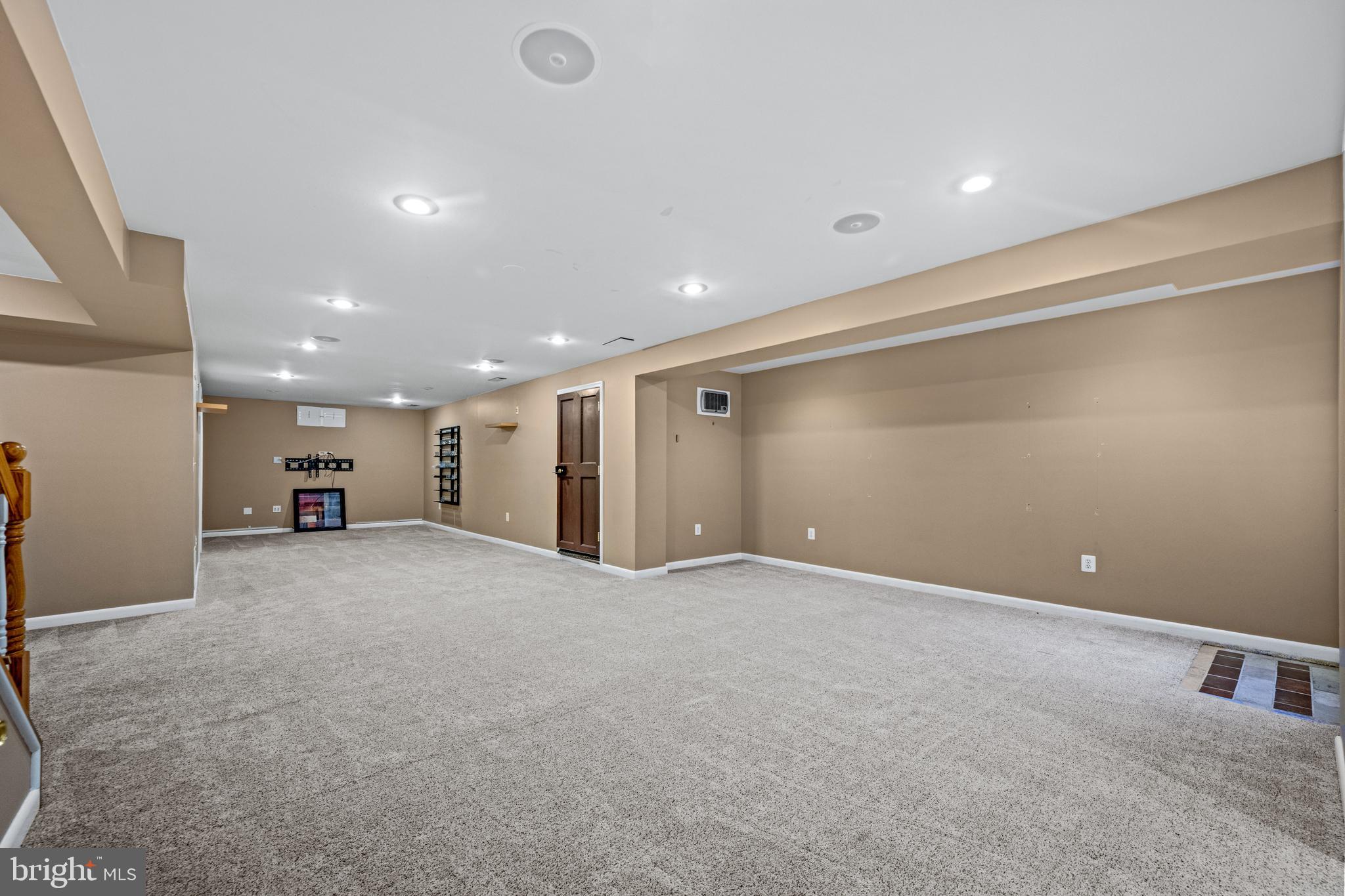 WELLINGTON WEST - Residential