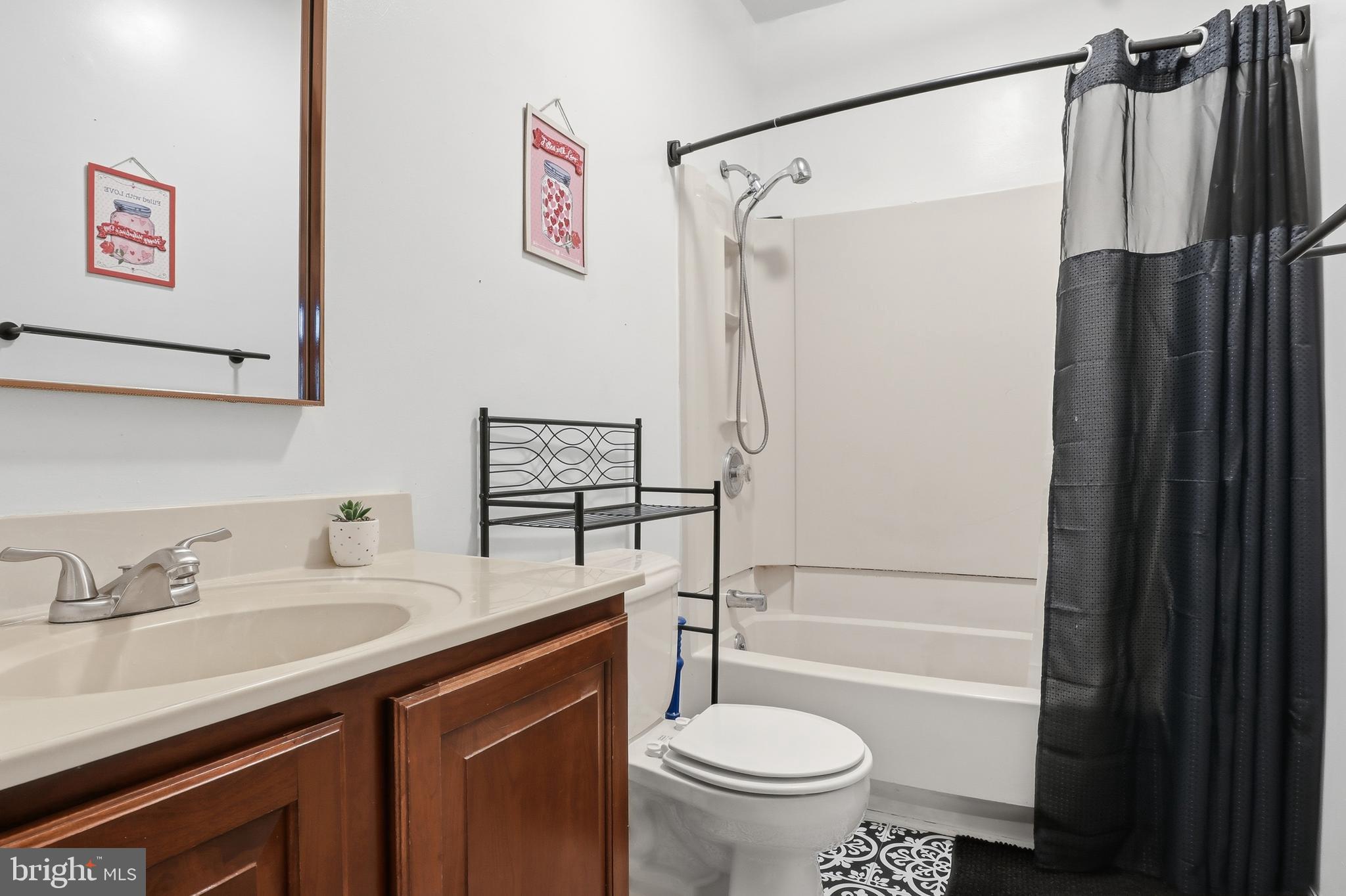 NEW CUMBERLAND BOROUGH - Residential