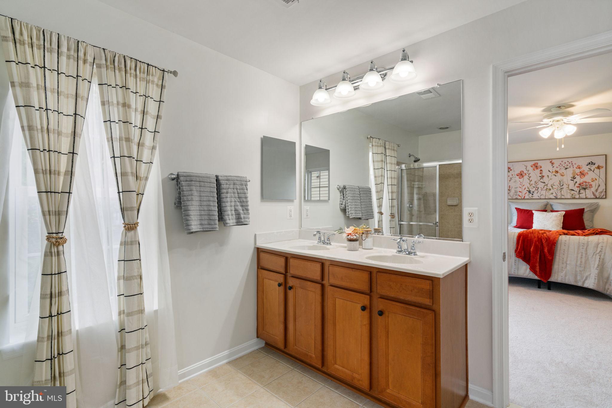 EAGLES POINTE - Residential