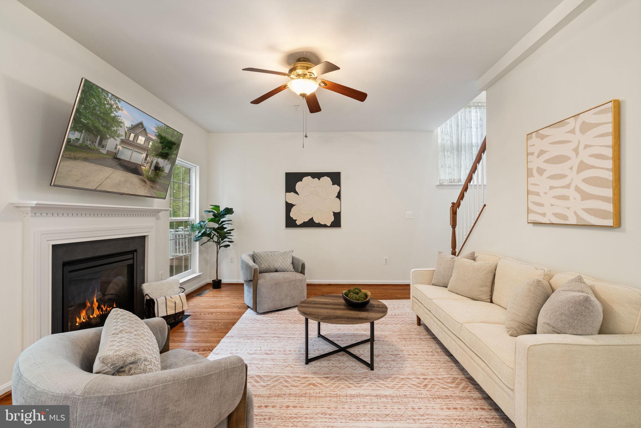 EAGLES POINTE - Residential