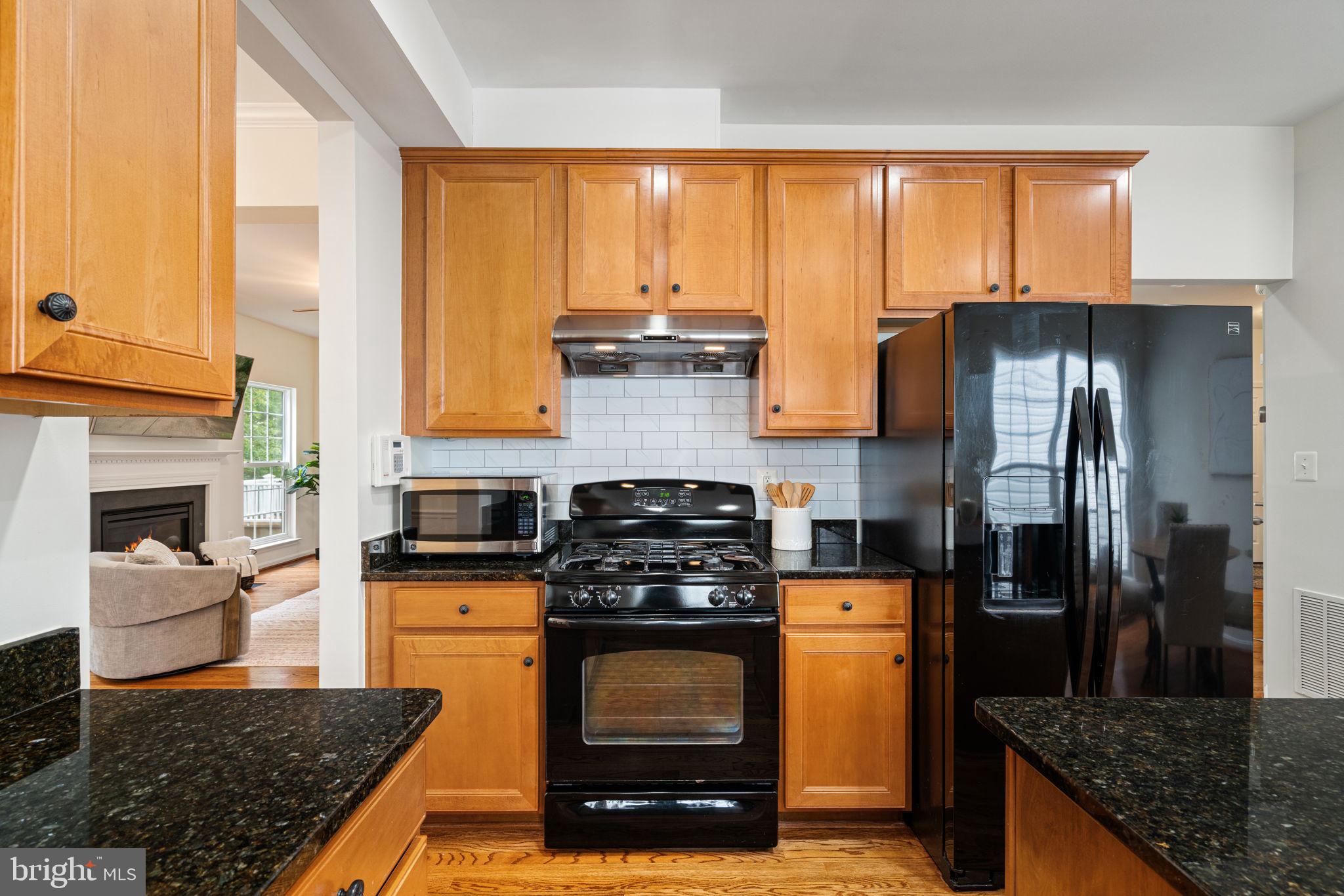 EAGLES POINTE - Residential