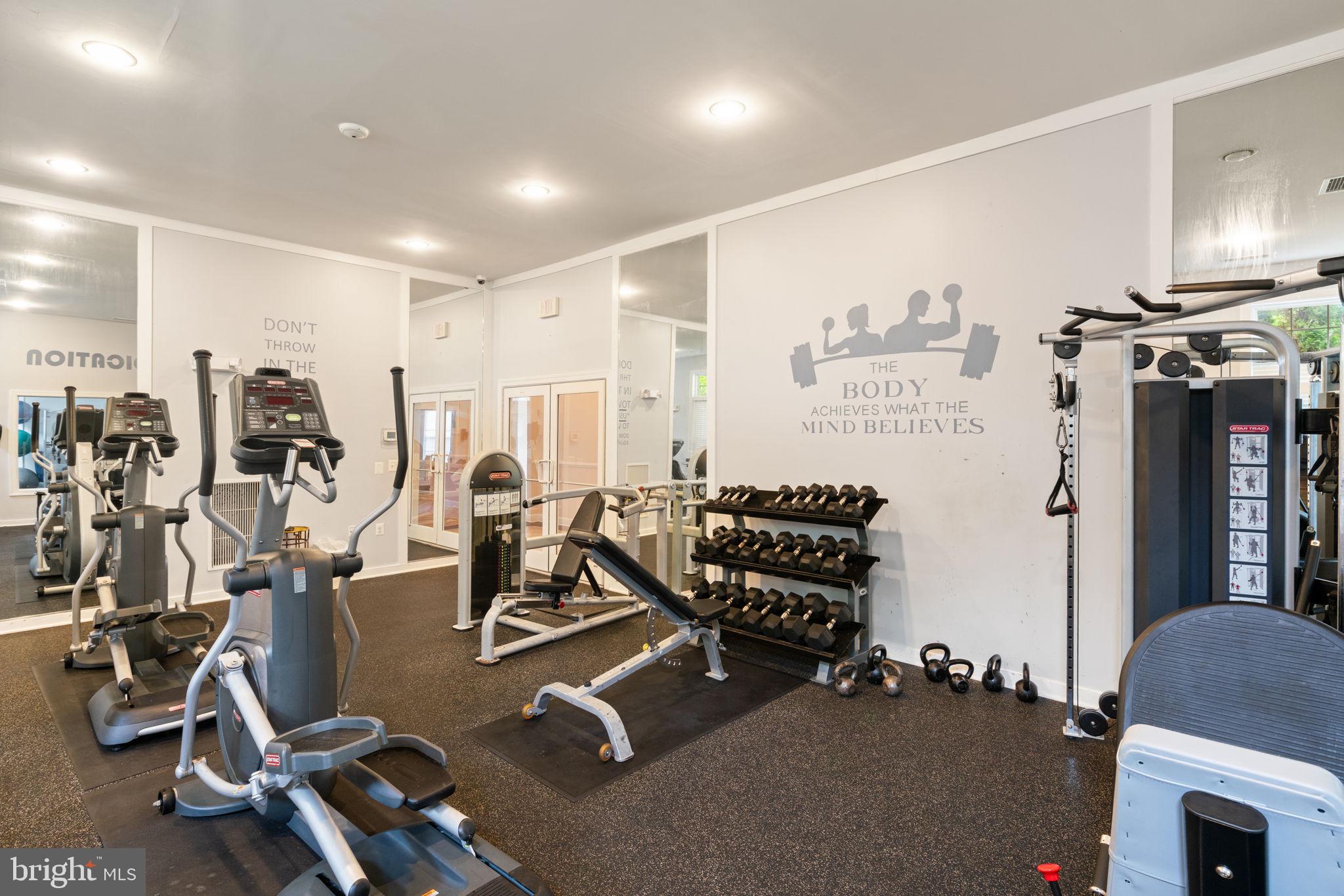 EAGLES POINTE - Residential