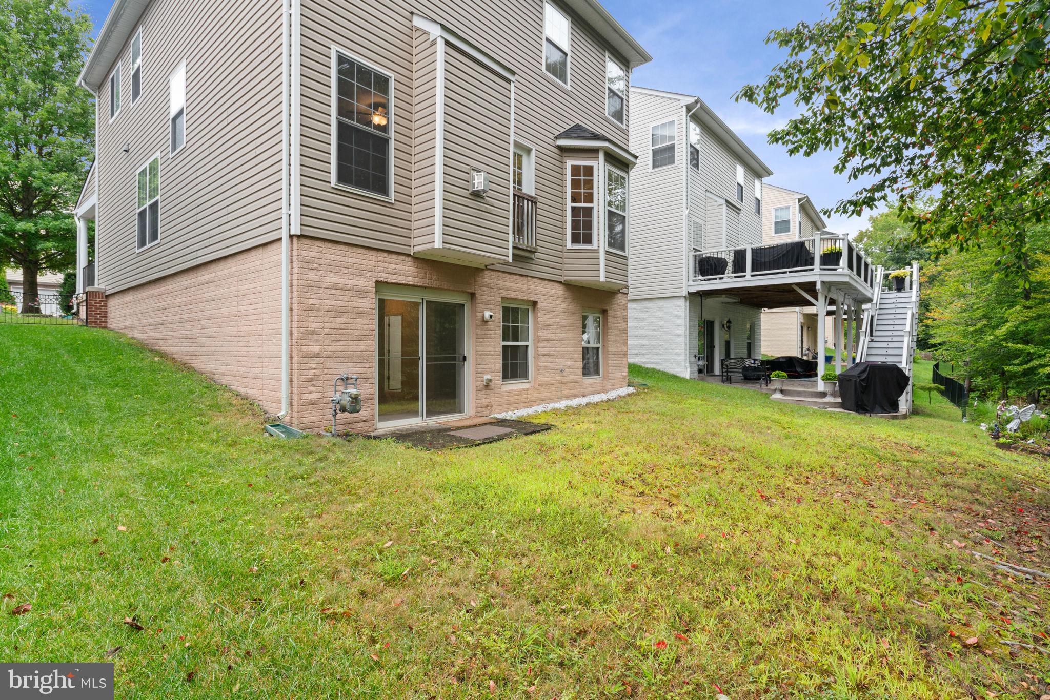 EAGLES POINTE - Residential